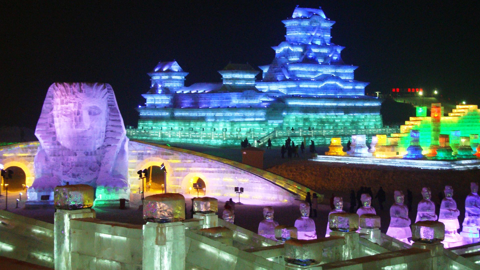 File:Harbin ice festival, Sphinx.jpg