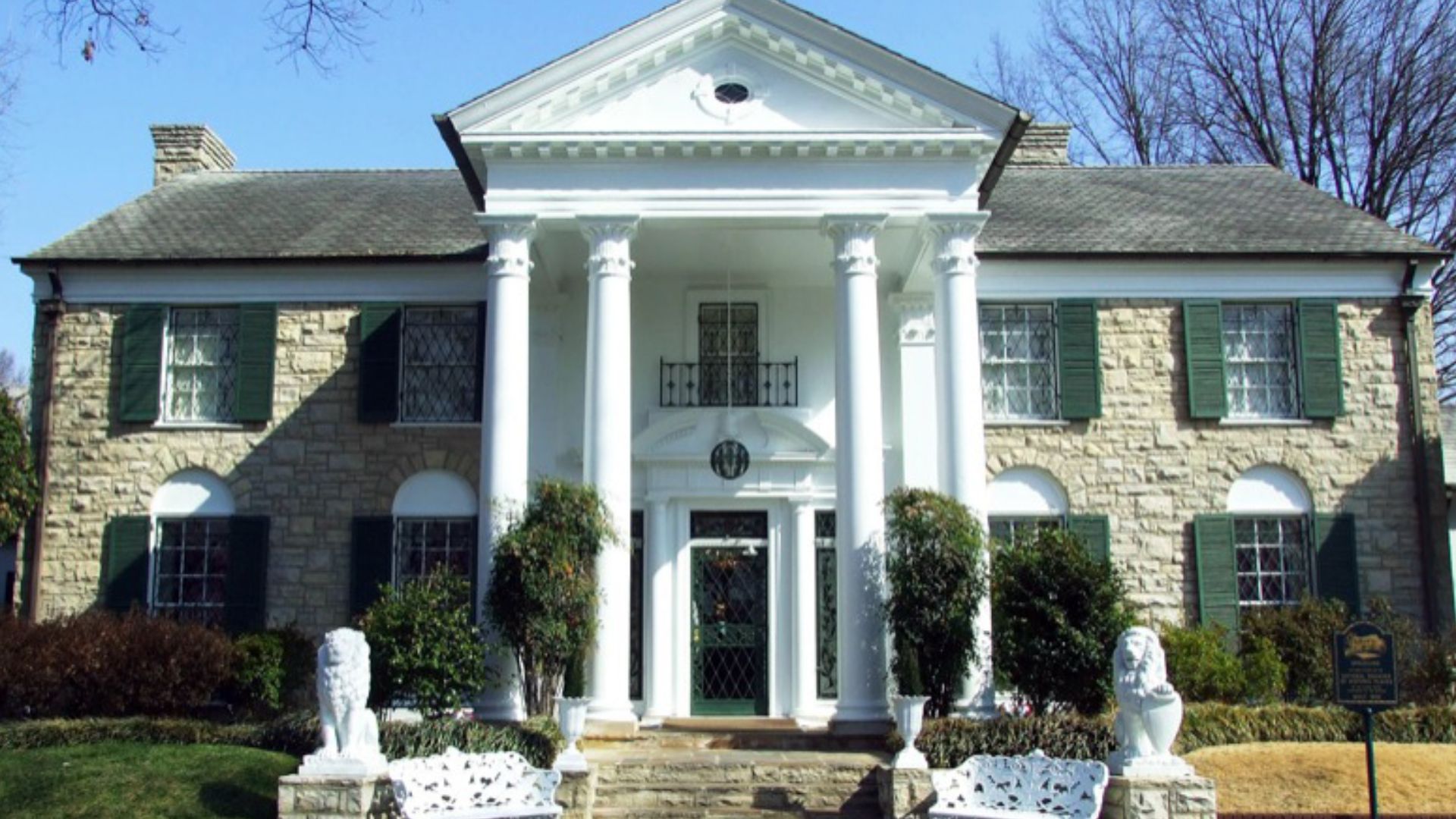File:Graceland Memphis Tennessee.jpg