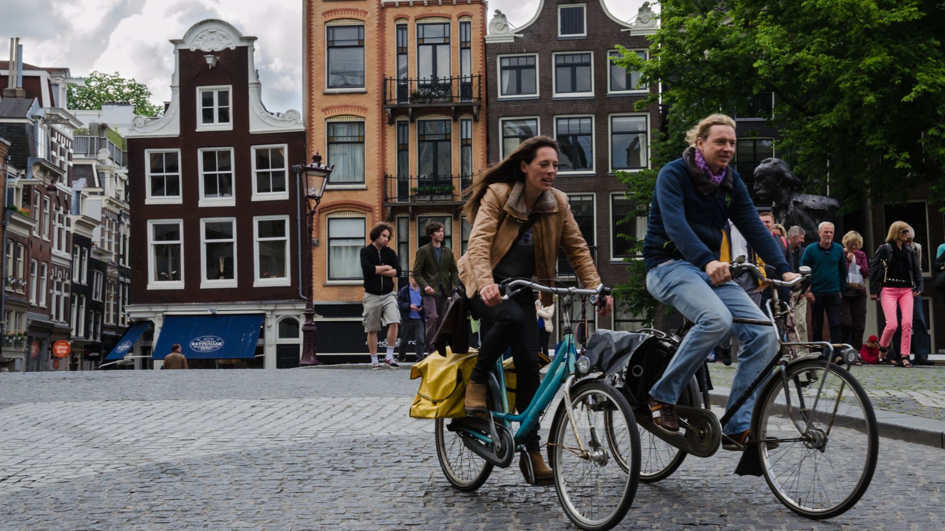File:Amsterdam Cycling 4.jpg