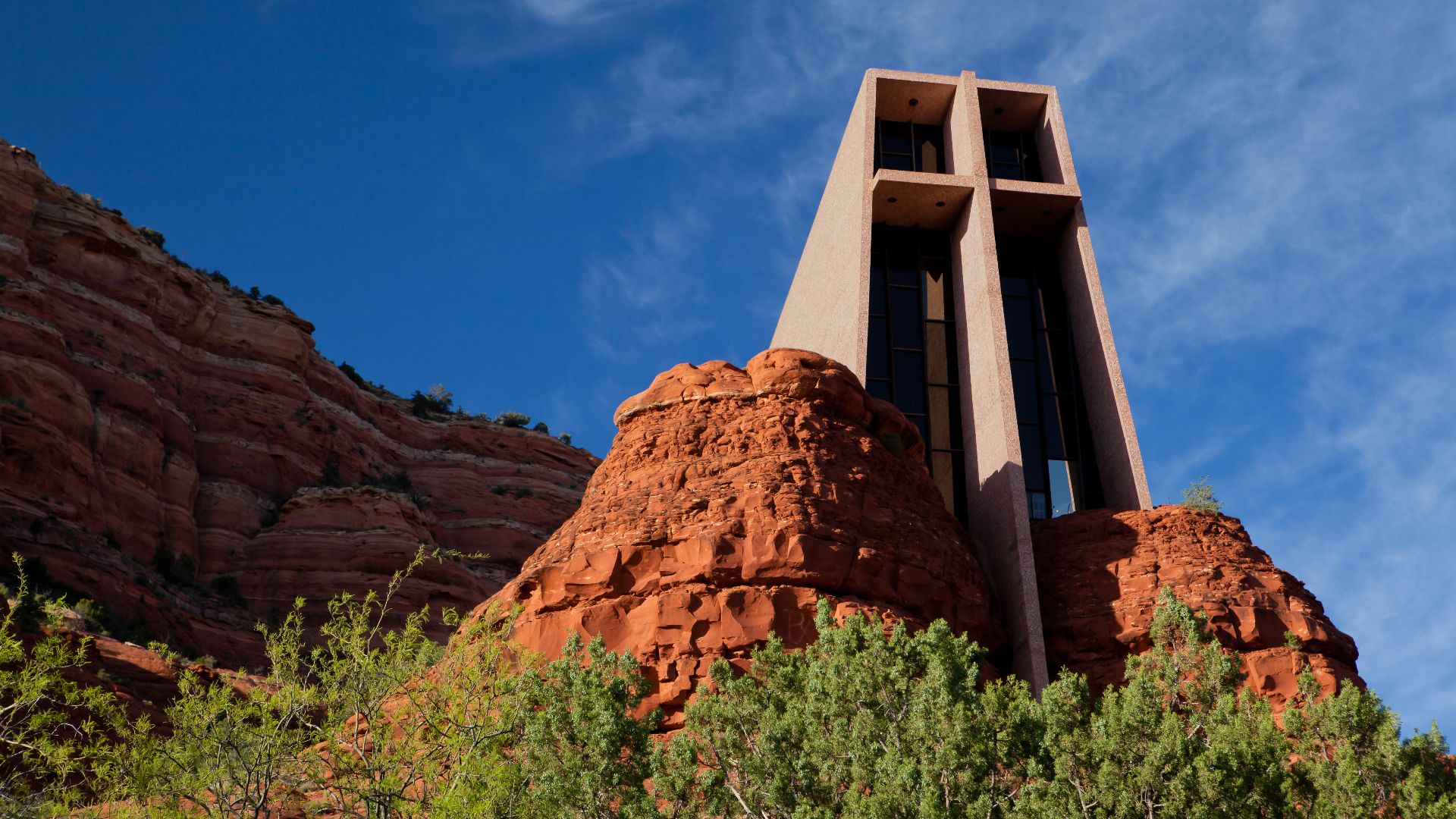 File:Chapel of the Holy Cross, Sedona, AZ.jpg