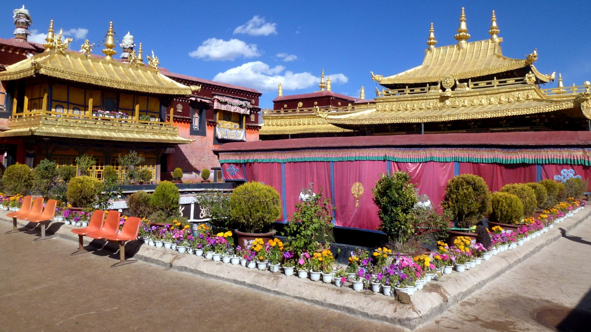 File:Jokhang Temple Lhasa Tibet China 西藏 拉萨 大昭寺 - panoramio (10).jpg