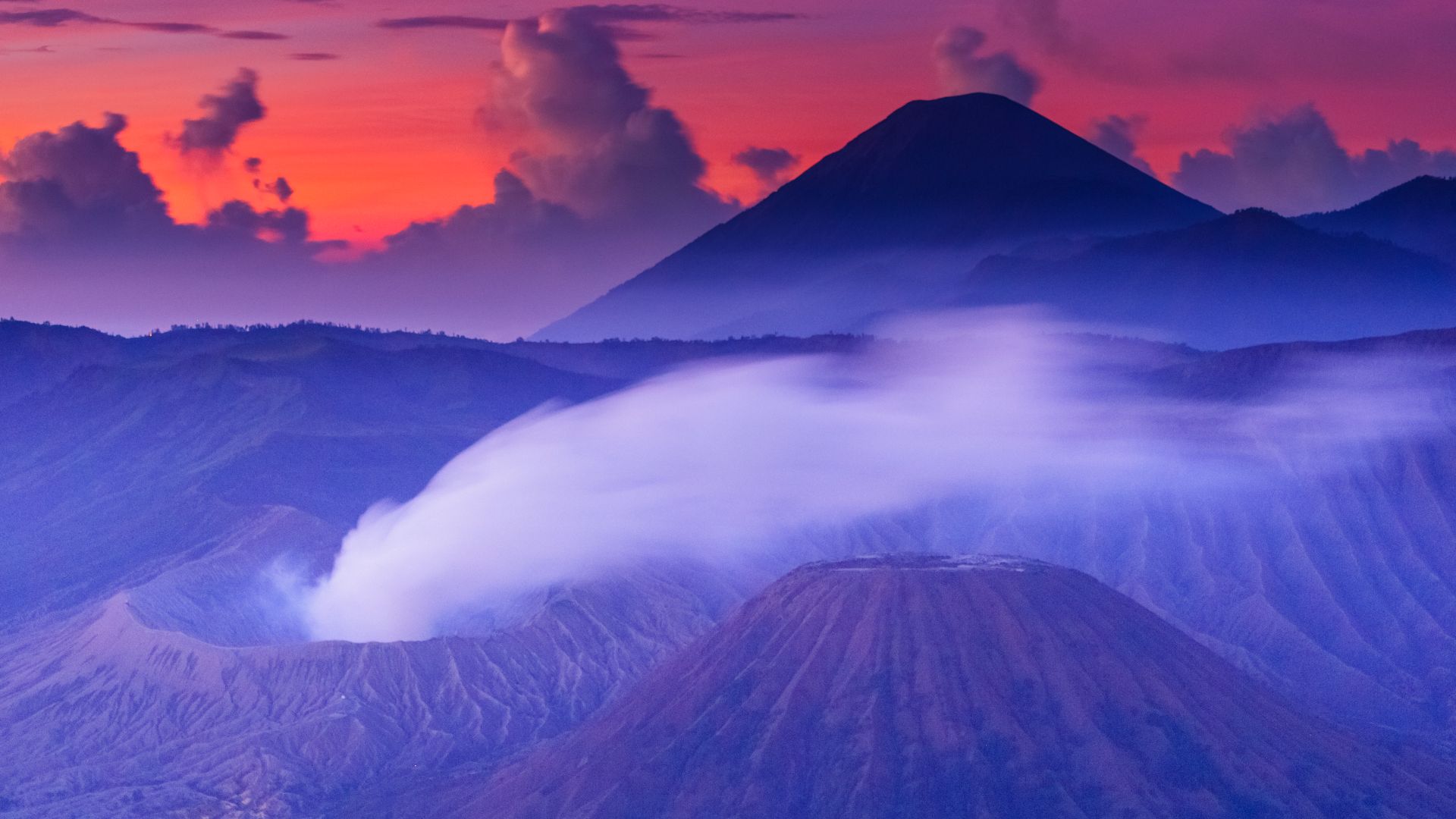 File:Smoking Gunung Bromo sunrise - Indonesia.jpg