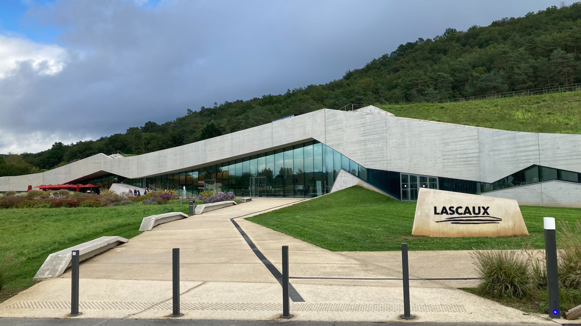 File:Lascaux-IV von Snøhetta.jpg