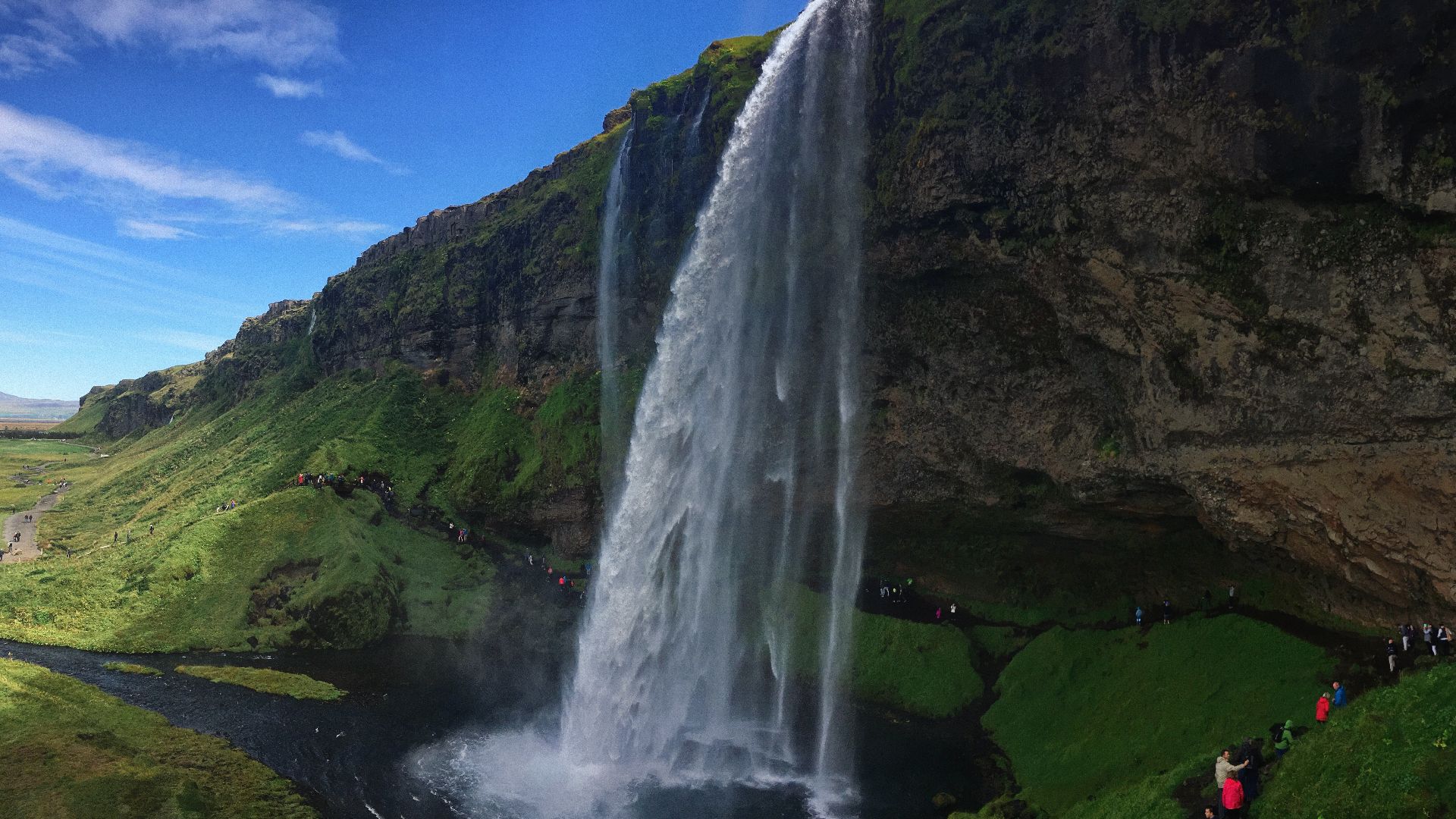 File:Seljalandsfoss Waterfall, Iceland (Unsplash V7MplrFOU4E).jpg