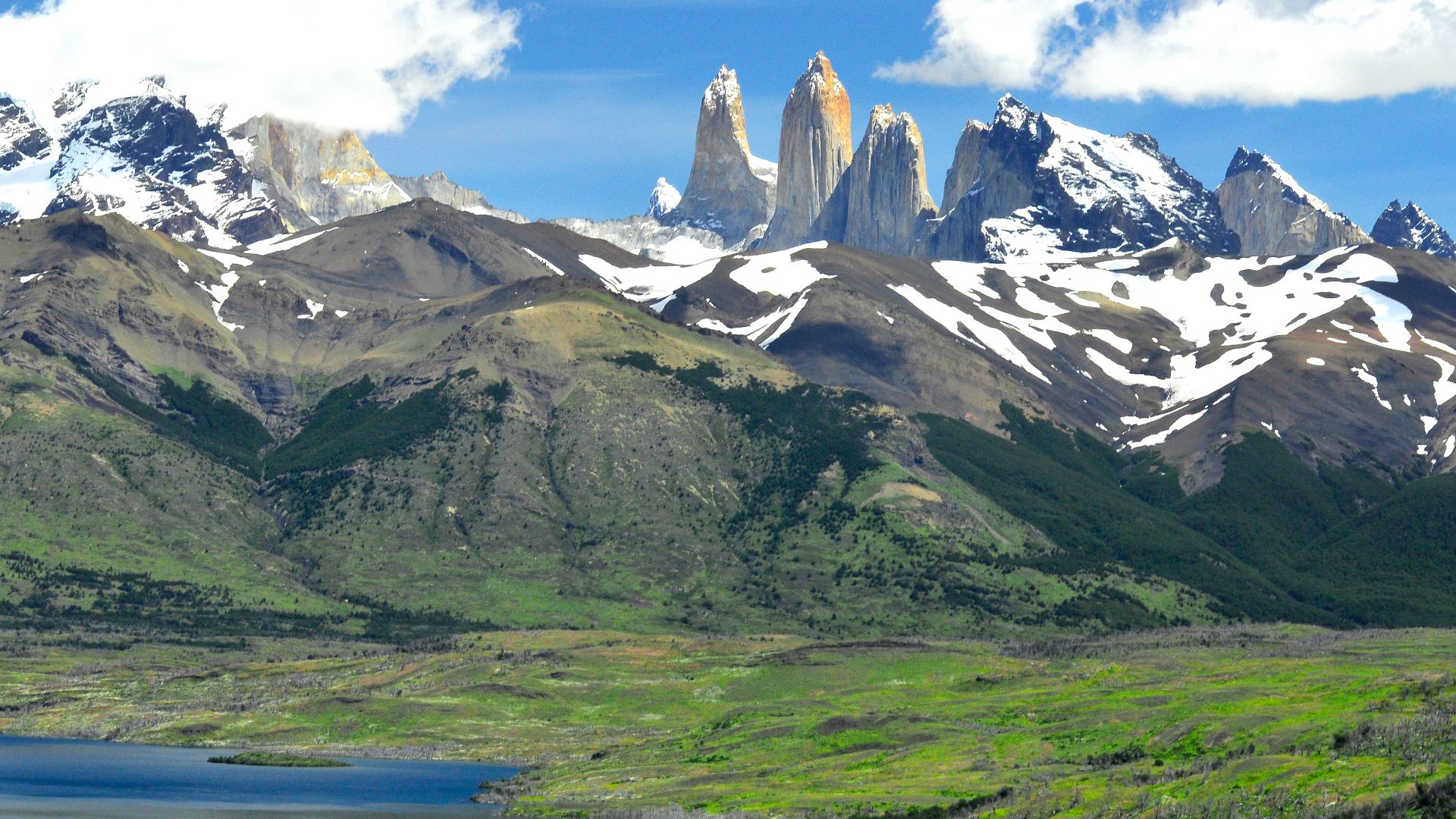 File:Torres del Paine, Laguna Azul 09.jpg