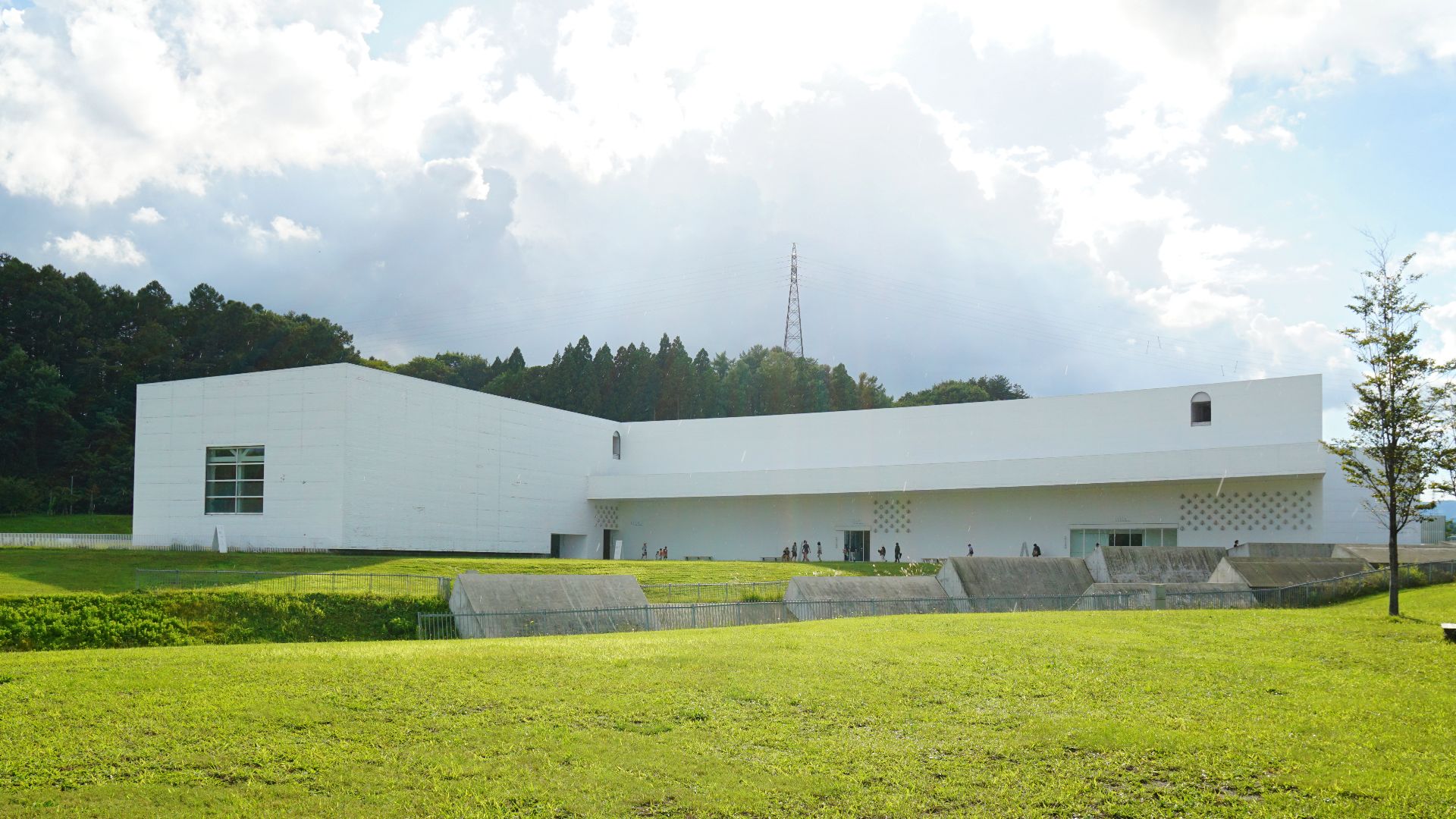 File:140913 Aomori Museum of Art Japan02bs3.jpg