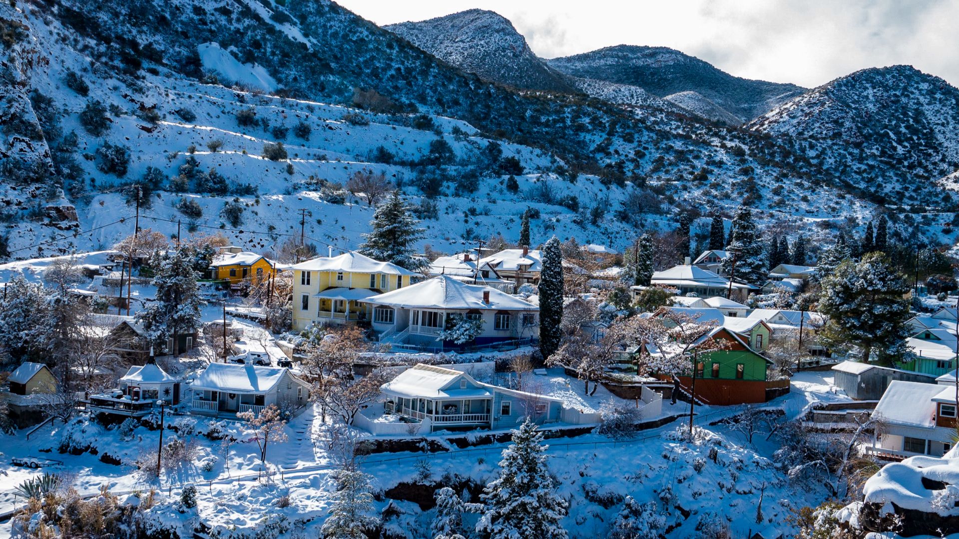 File:Bisbee in the snow.jpg