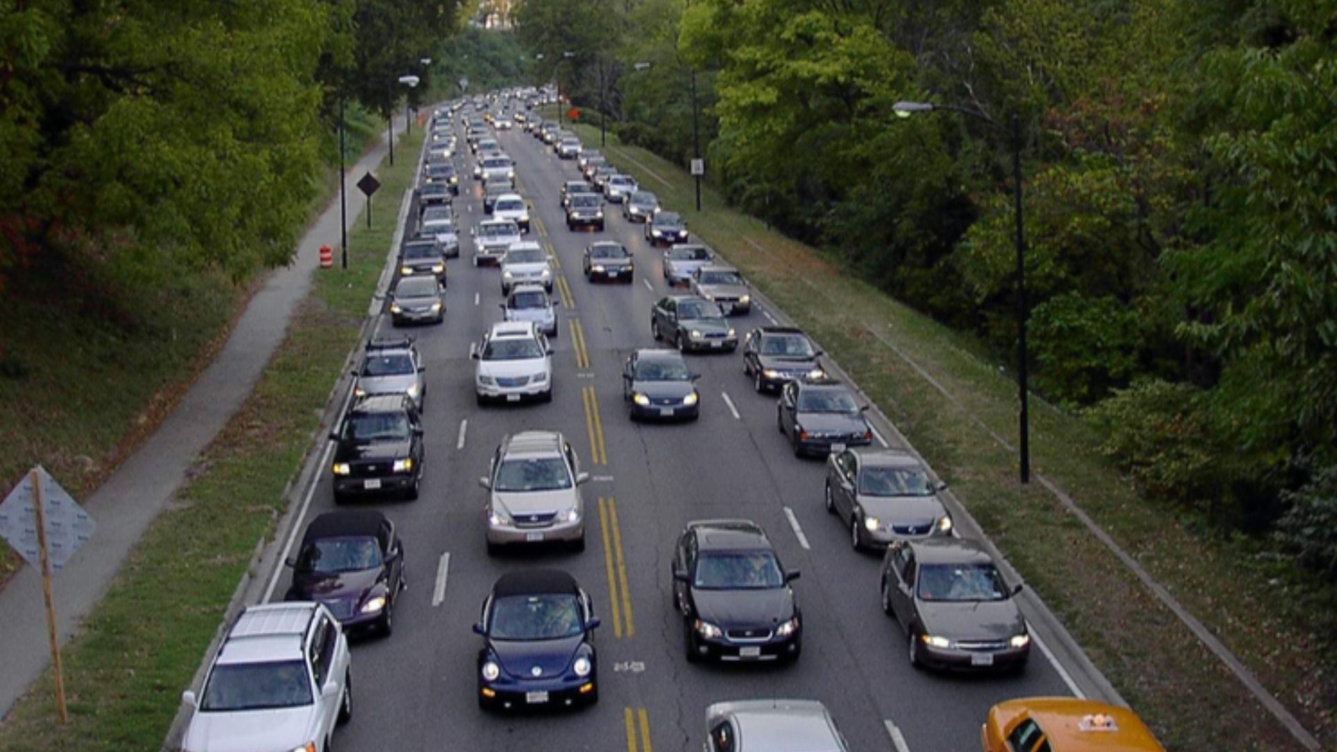 File:Rush hour traffic in Washington, D.C.jpg