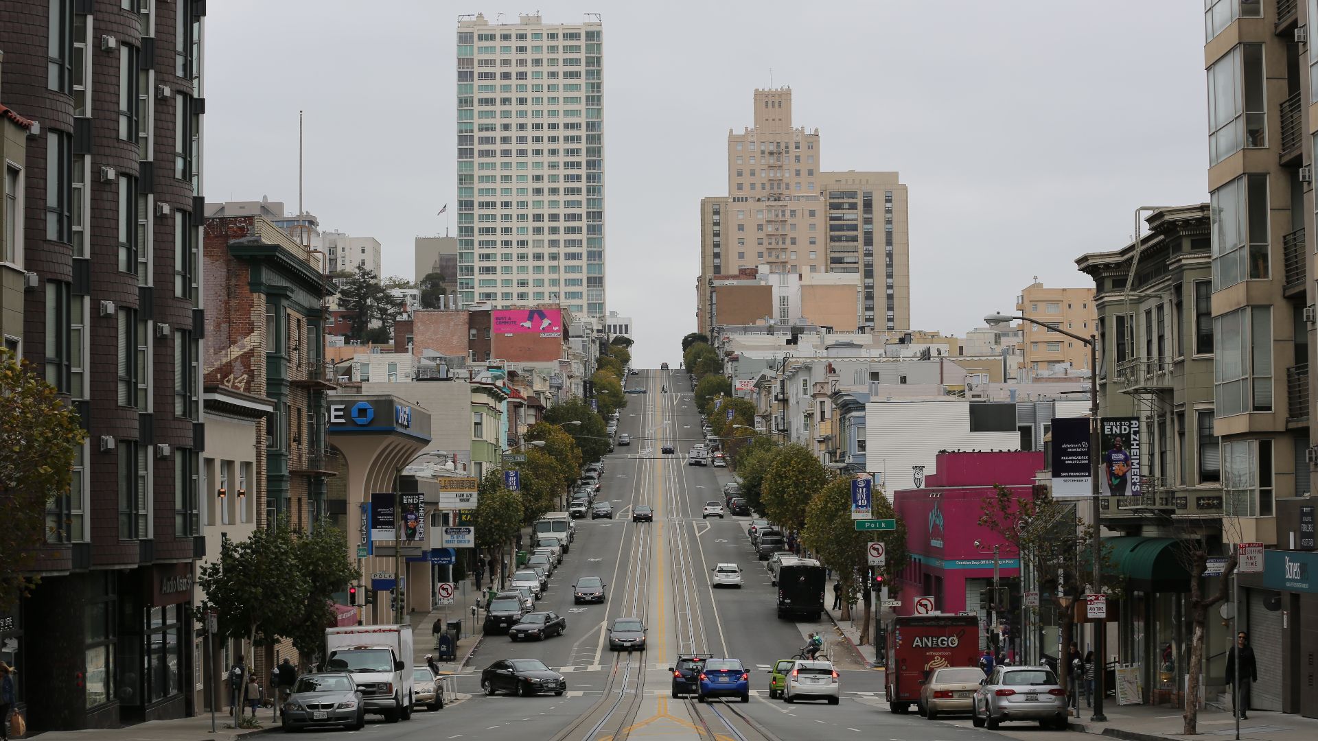 File:California Street in San Francisco 1.jpg
