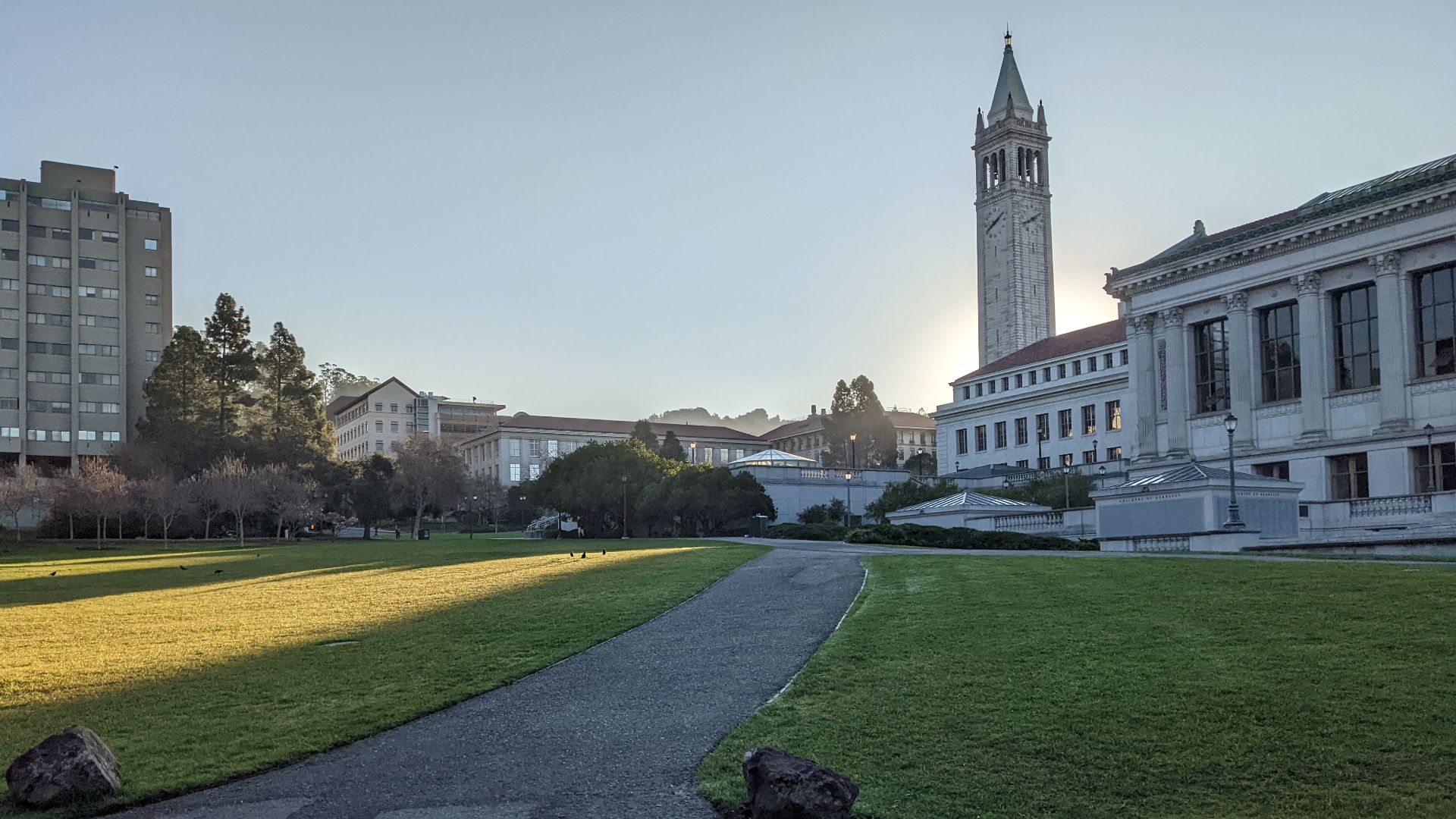 File:Memorial glade at UC Berkeley in the morning.jpg