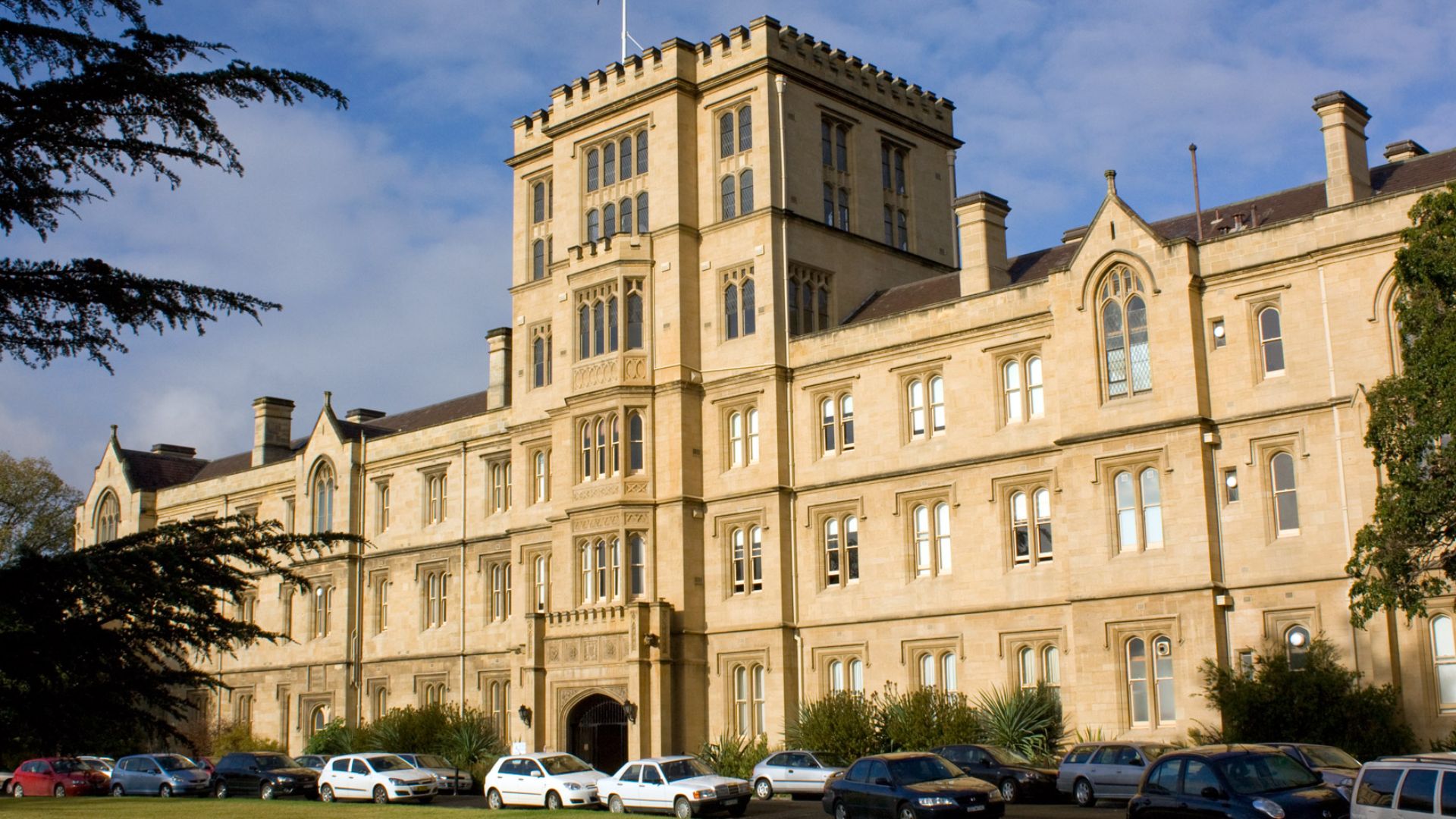File:Queen's College, Melbourne University, Melbourne Australia (4585094076).jpg