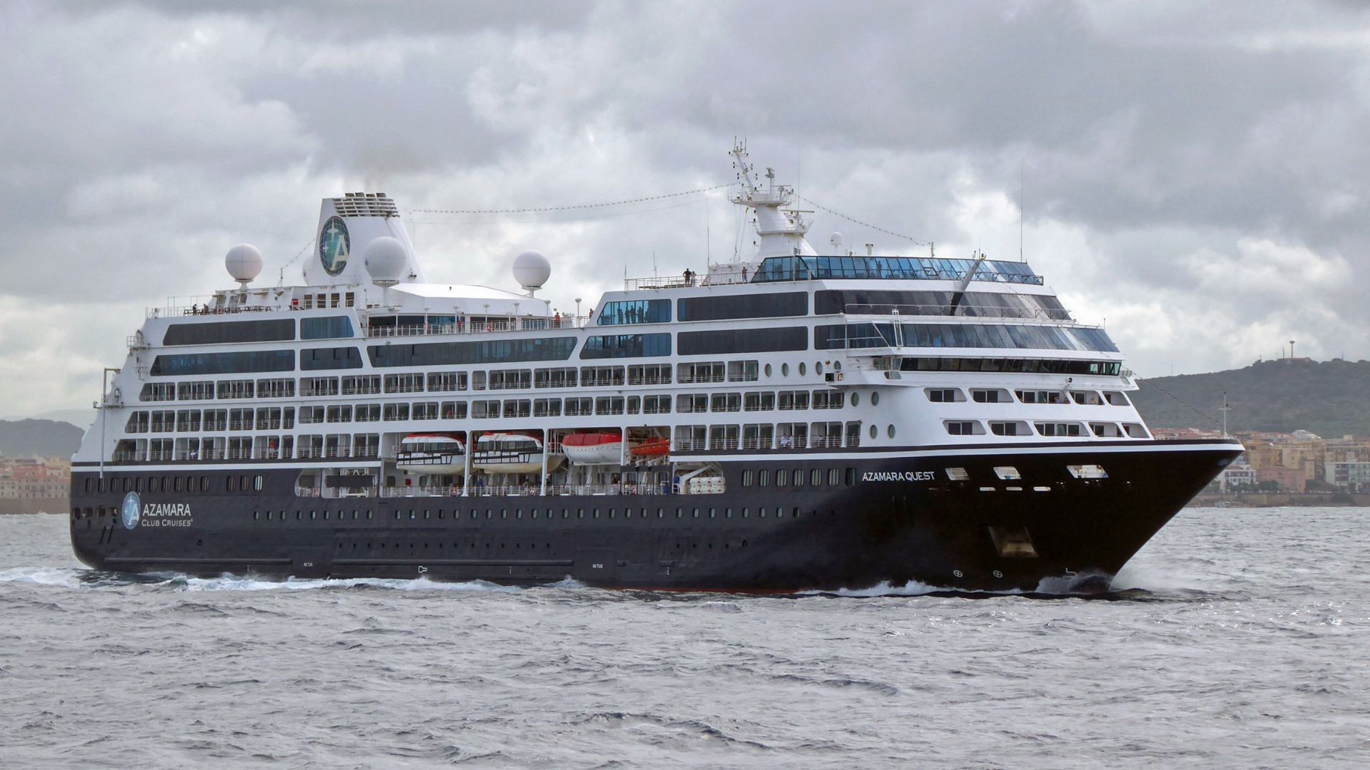 File:Azamara Quest IMO 9210218 P Alghero 13-06-2018 (1).jpg