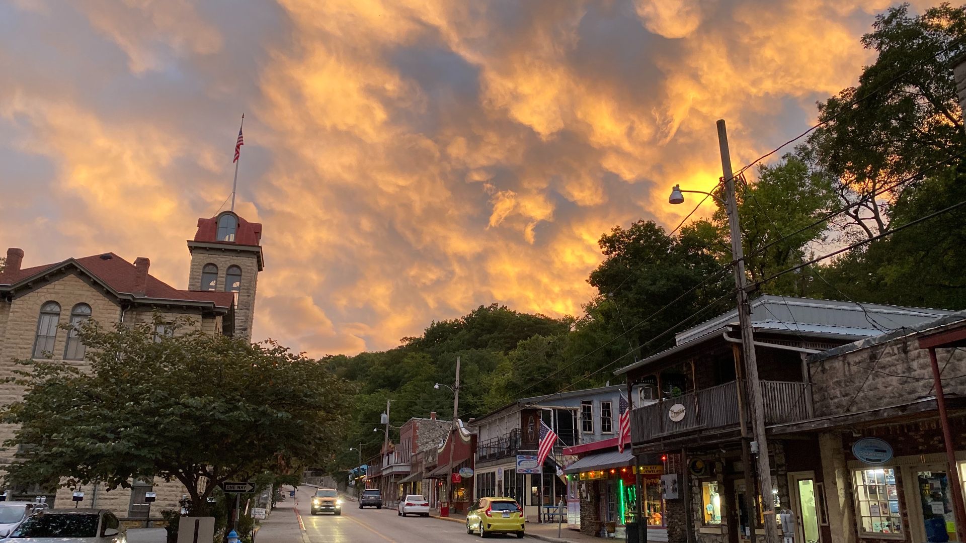 File:Sky over Main Street in Eureka Springs, Arkansas.jpg