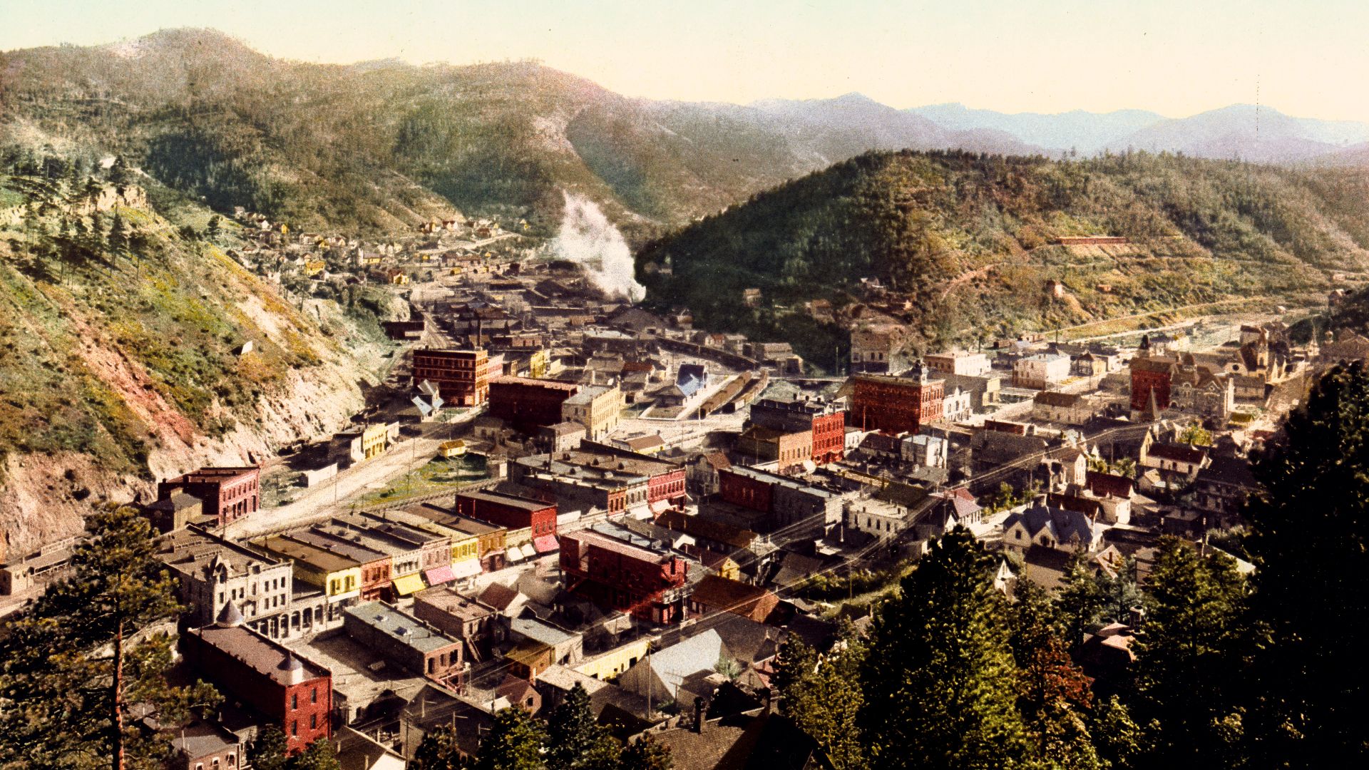 File:Deadwood, South Dakota, 1900.jpg