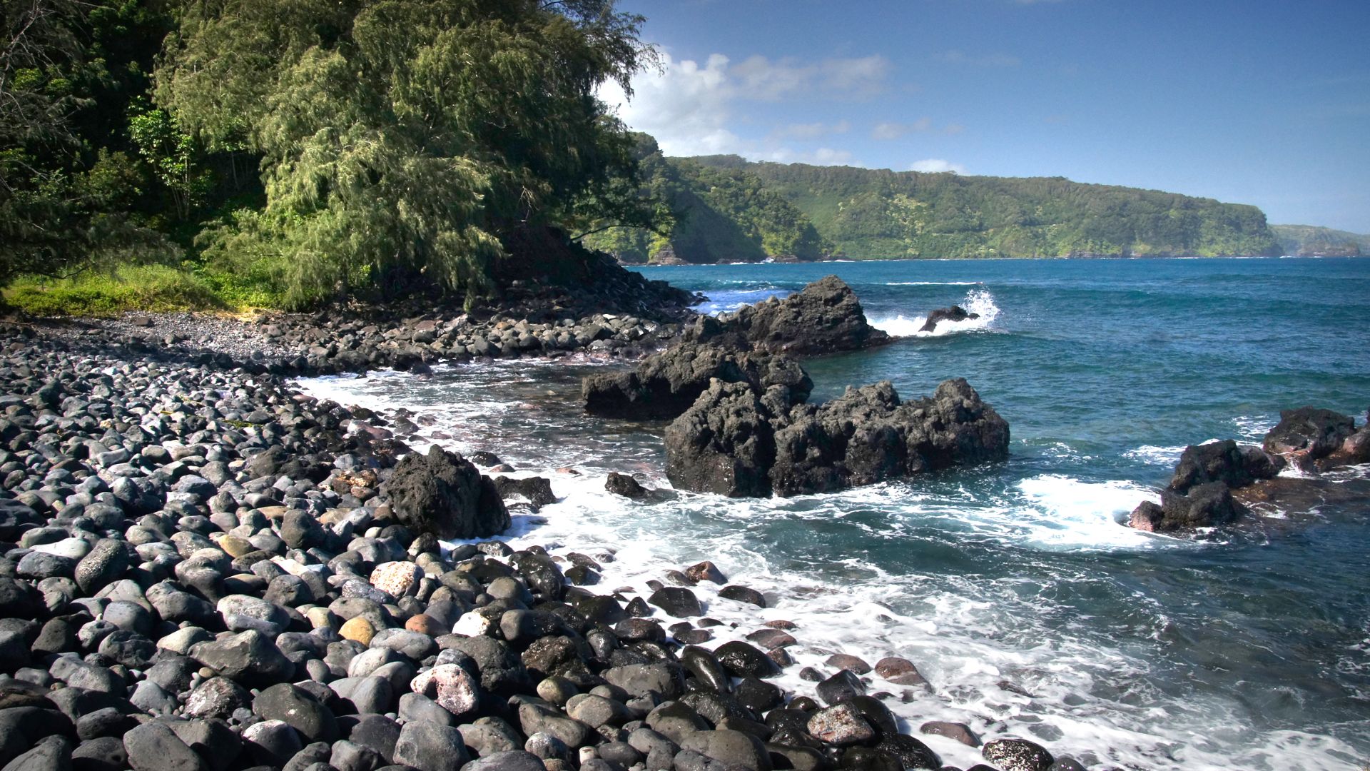 File:Keanae Road to Hana. Maui. (11106935413).jpg