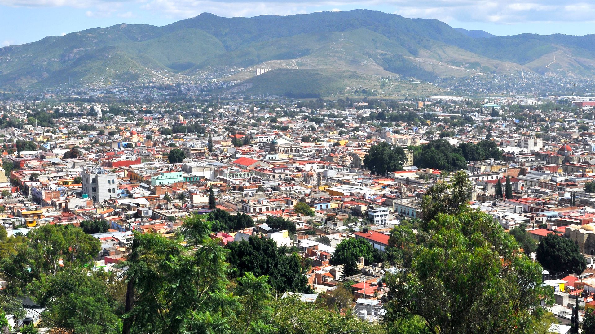 File:Oaxaca de Juárez, vistas 2.jpg