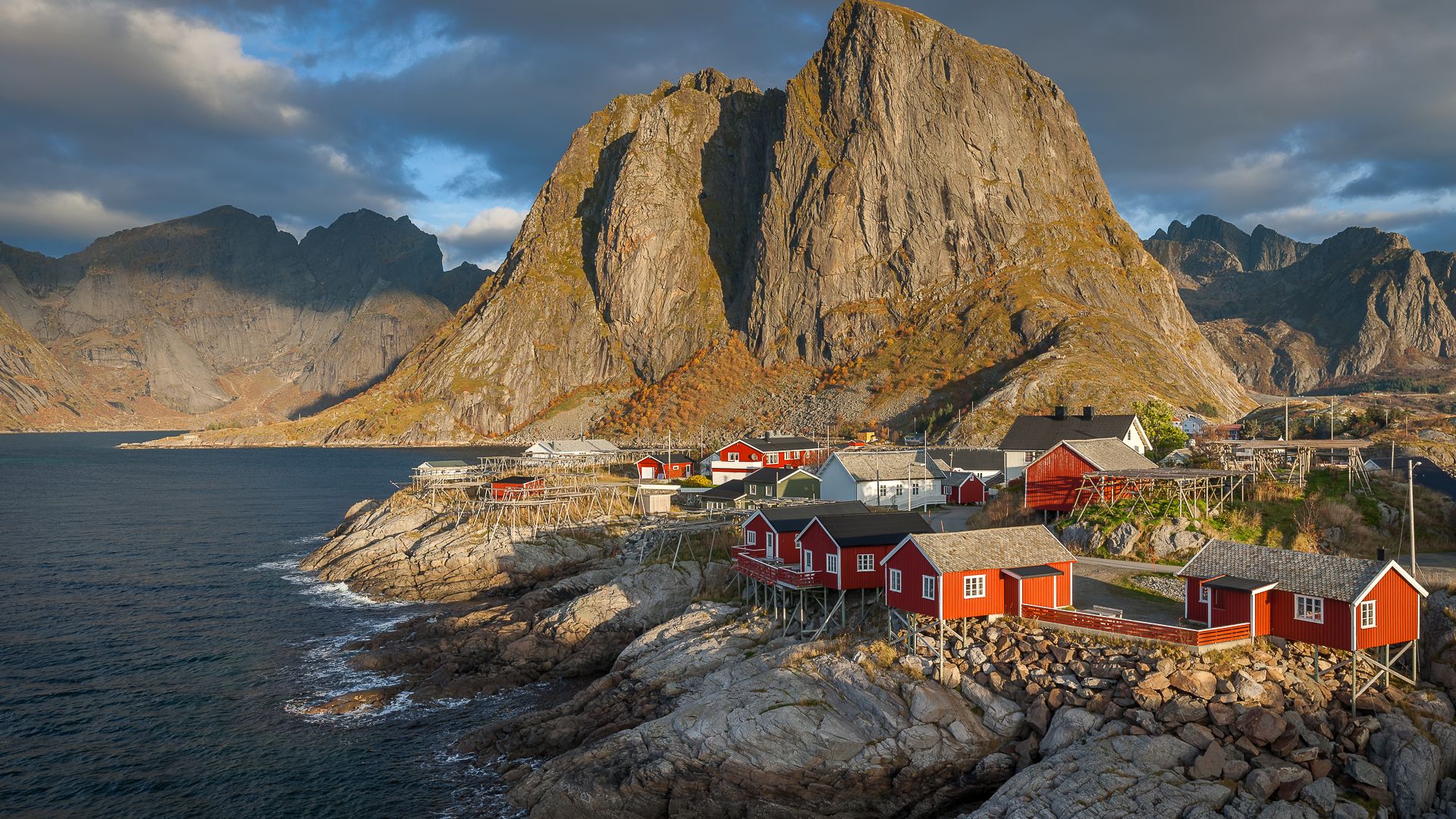 File:Hamnøy Reine Moskenes Lofoten norway tunliweb 02.jpg