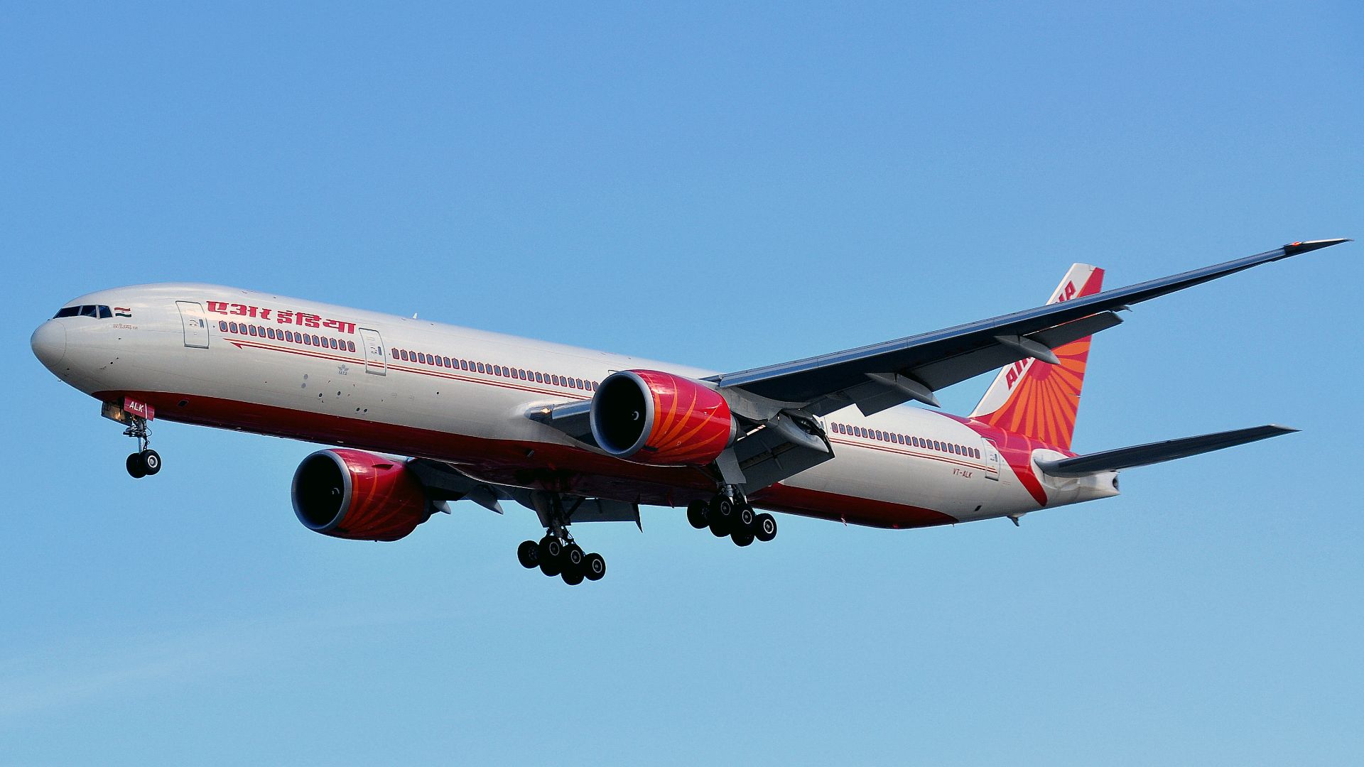 File:Boeing 777-337ER - Air India (VT-ALK).JPG