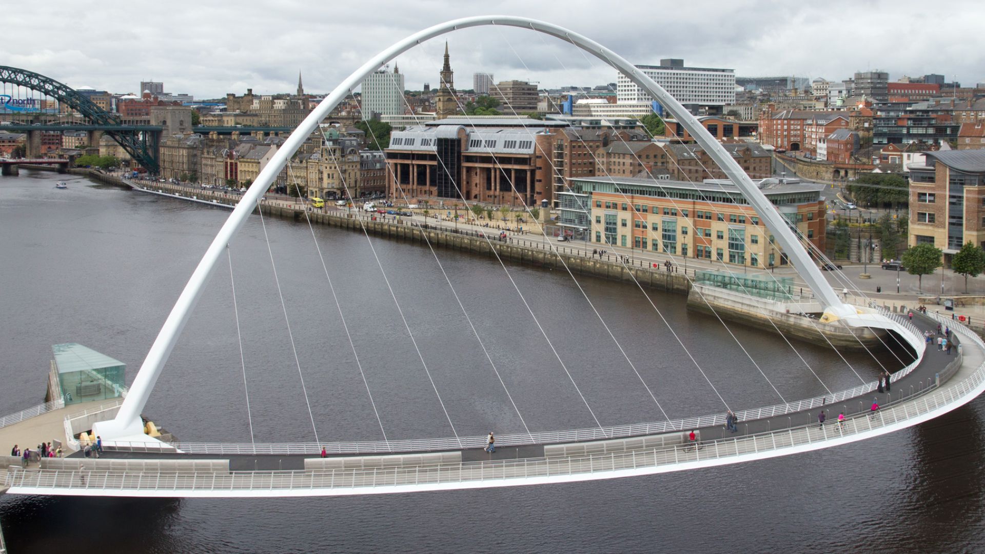 File:Gateshead Millennium Bridge (geograph 3635098).jpg