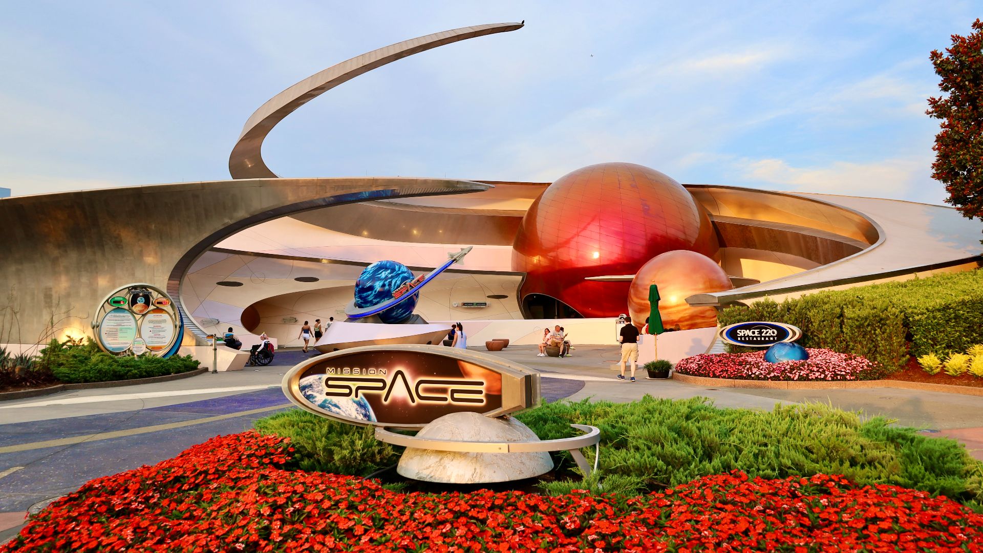 File:Mission Space Epcot.jpg