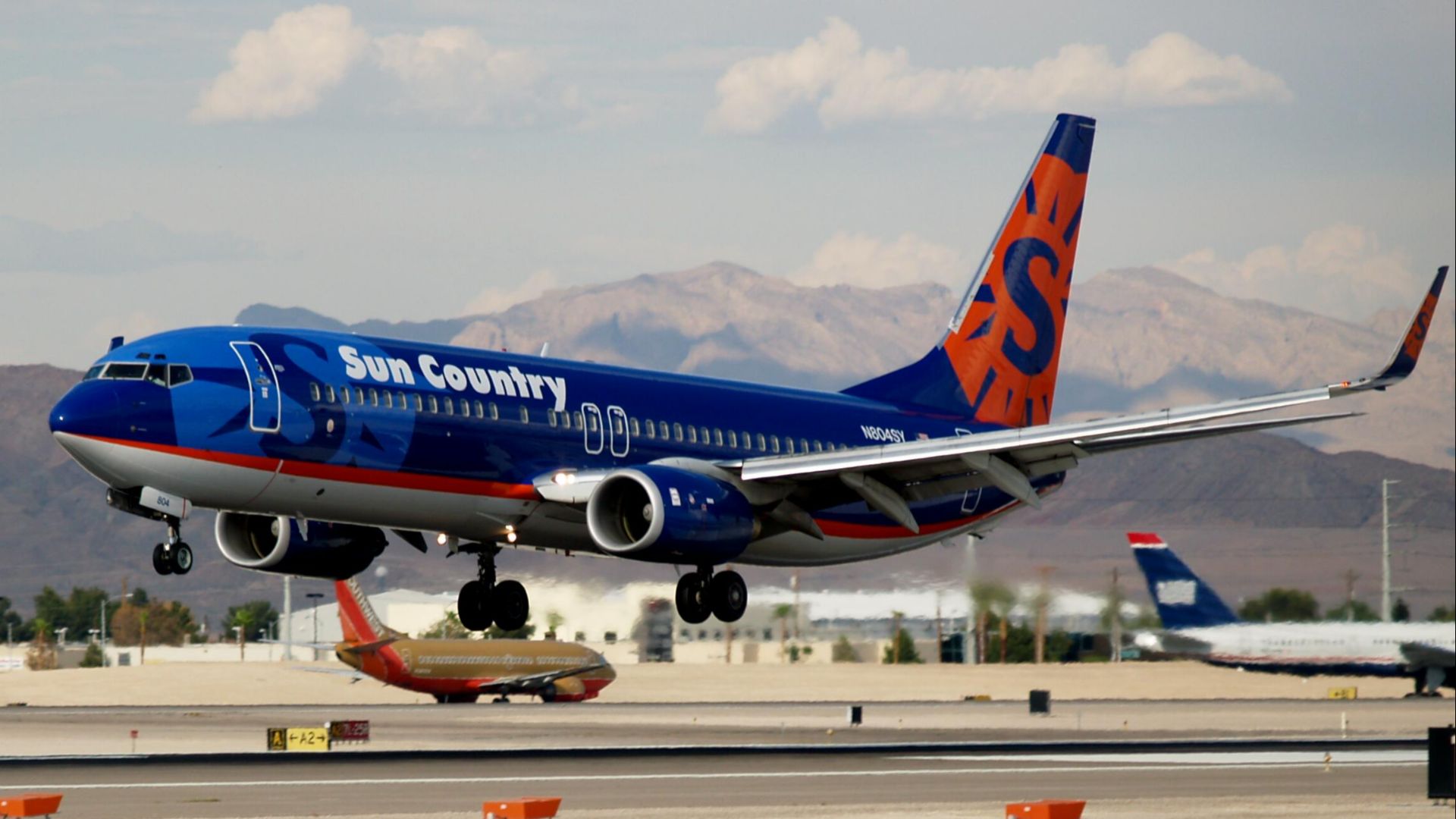 File:Sun Country 737-8Q8 N804SY LAS.jpg