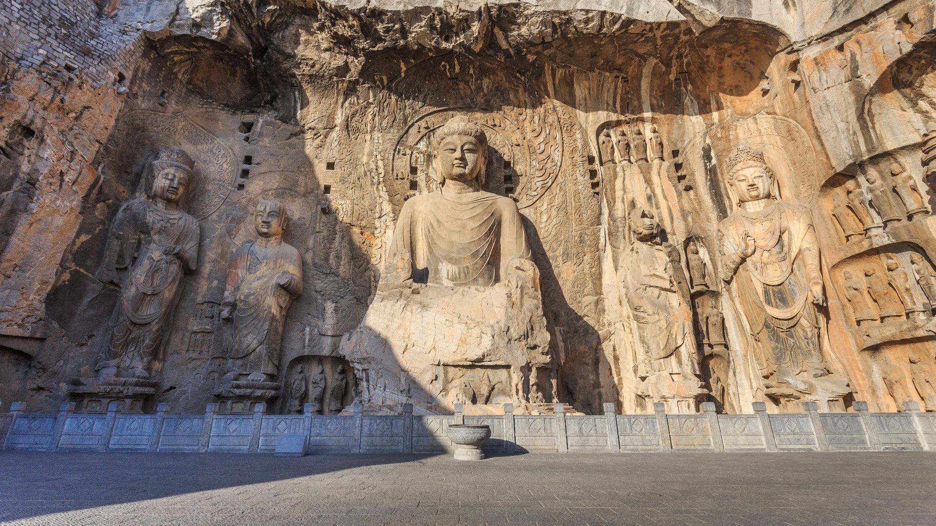 File:Luoyang Longmen Shiku 2018.12.16 09-43-06.jpg
