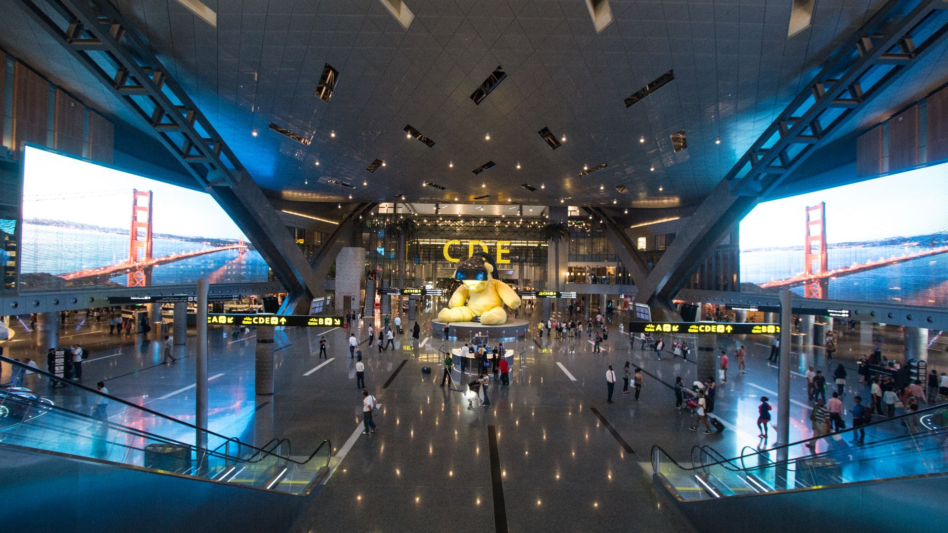 File:Hamad International Airport Doha Qatar 6.jpg