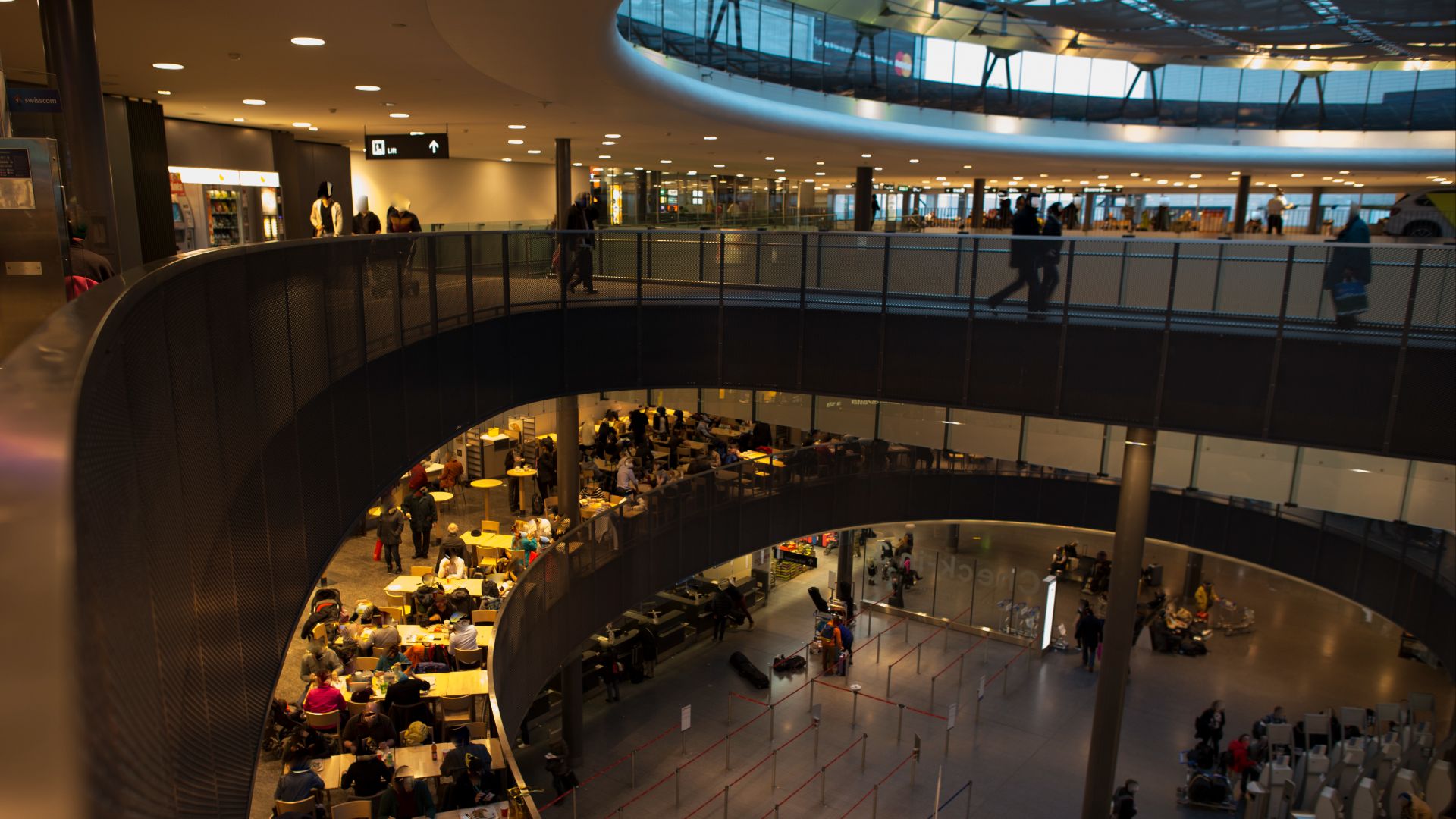 File:Zurich Airport Check in 3 Architectural Photography - panoramio.jpg
