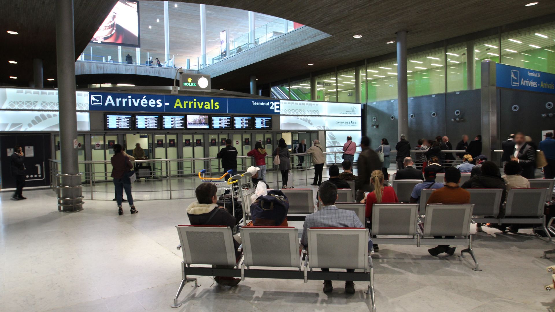 File:Aéroport Paris-Charles-de-Gaulle terminal 2E le 19 avril 2017 - 3.jpg