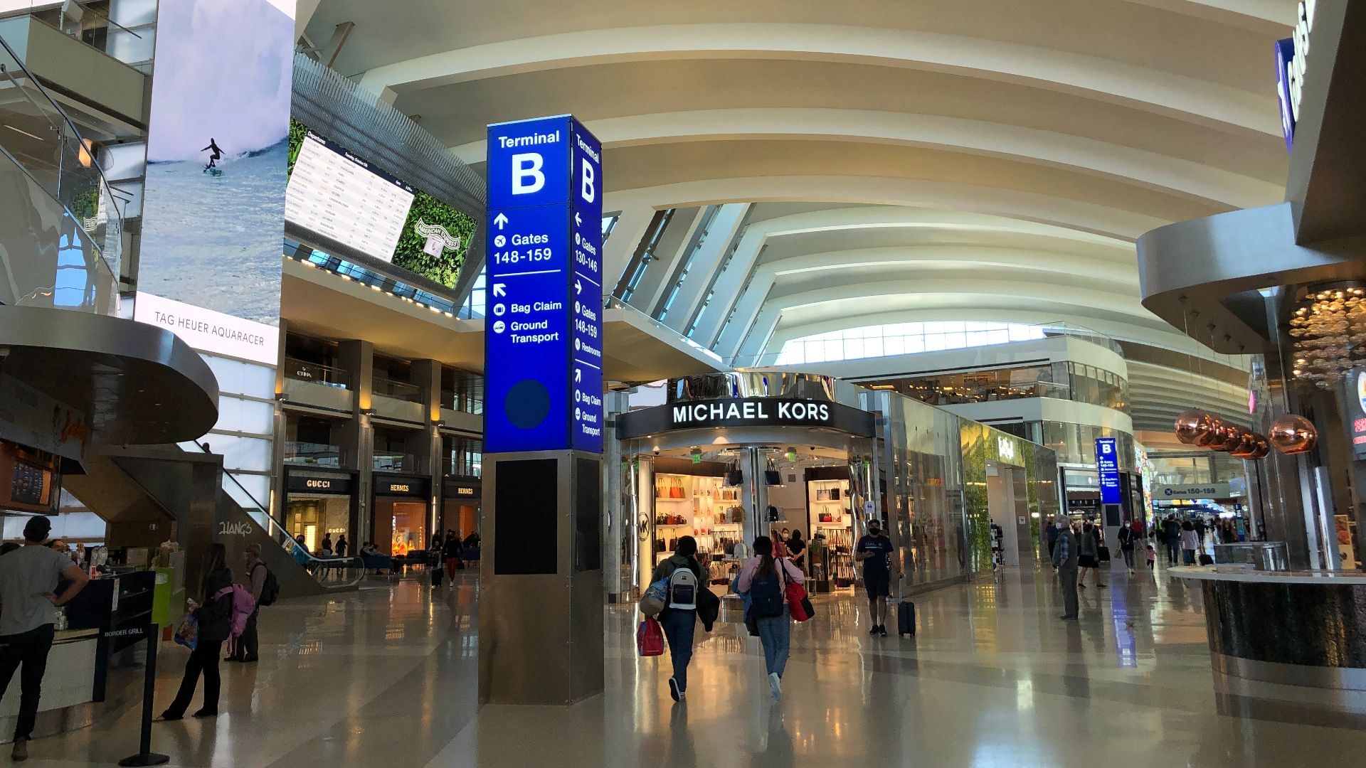 File:2021-10-05 15 39 19 Internal view of Los Angeles International Airport in Los Angeles, Los Angeles County, California.jpg