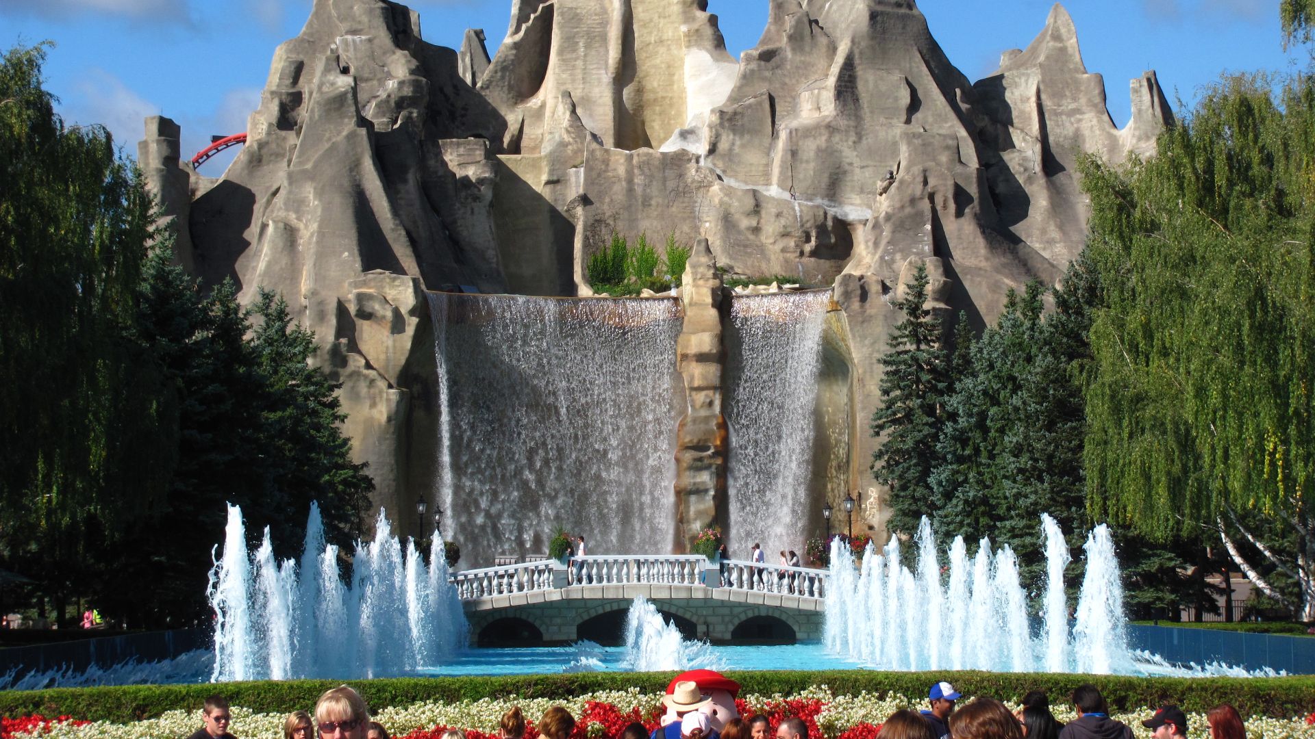 File:Wonder Mountain at Canadas Wonderland.jpg