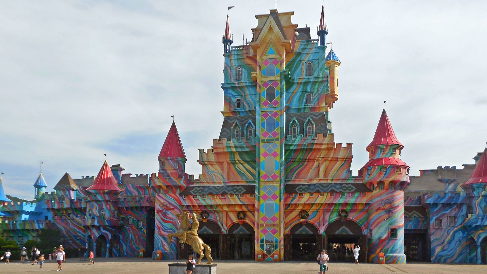 File:Castelo das Nações no Beto Carrero World, Penha SC.JPG