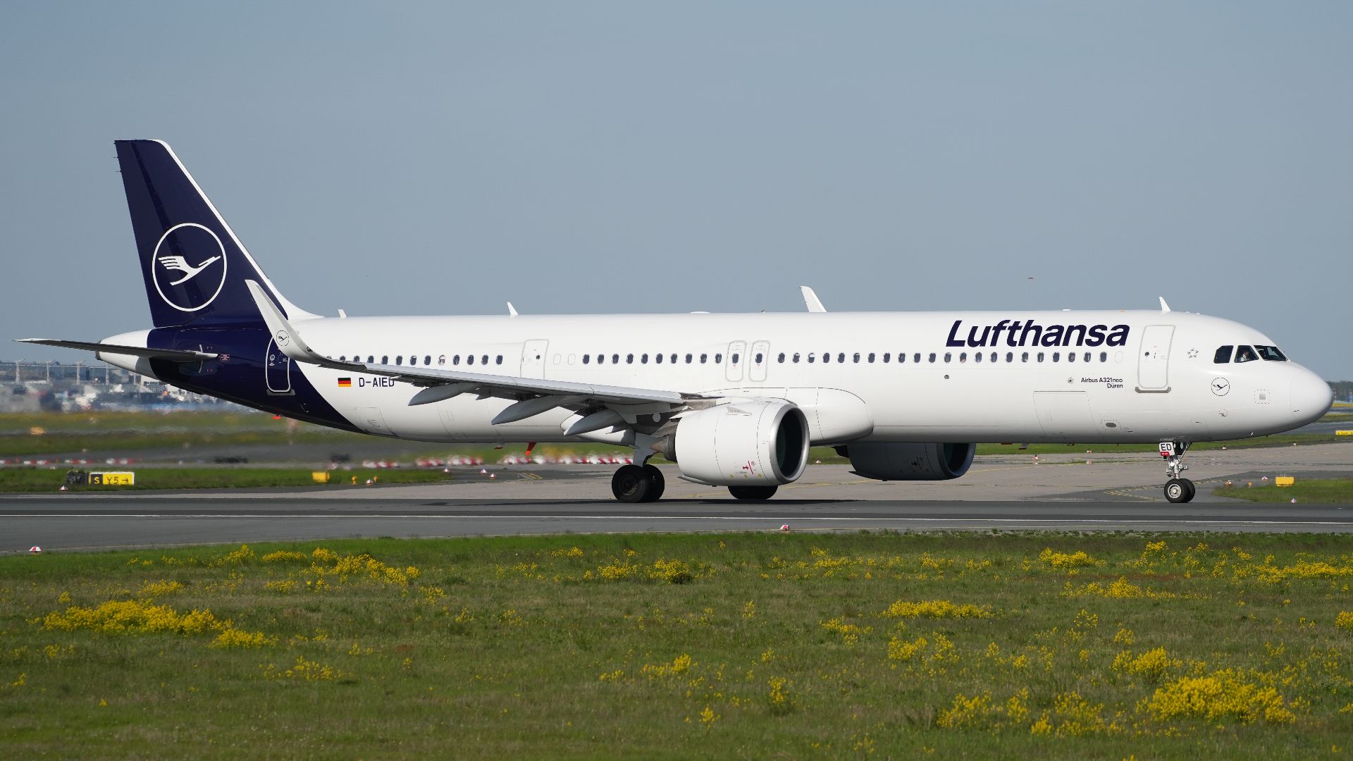 File:Frankfurt Airport Lufthansa Airbus A321-271NX D-AIED (DSC01364).jpg