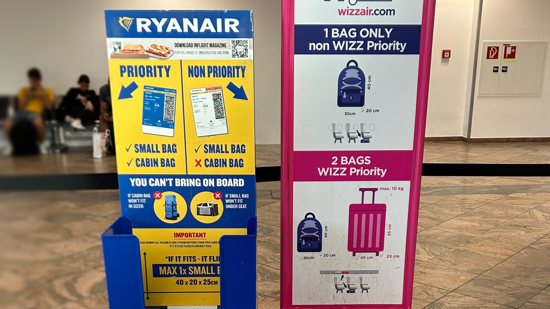File:Ryanair vs Wizz Air baggage sizer.jpg