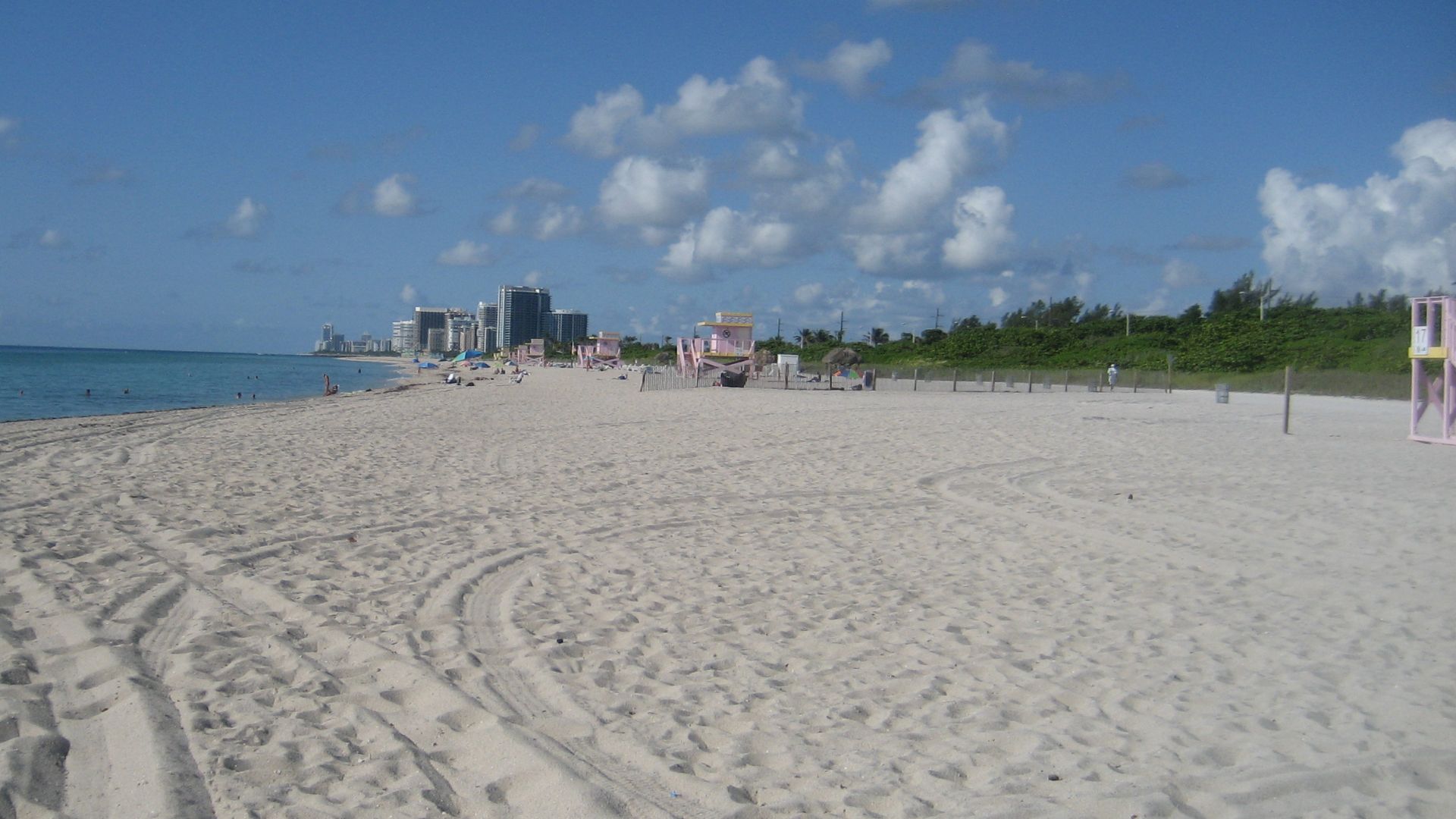 File:Haulover Beach Long View.jpg
