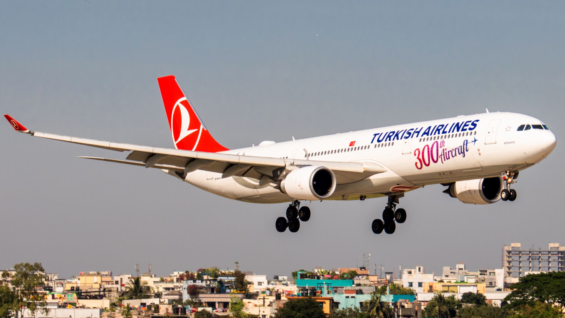 File:Turkish Airlines 300th Aircraft.jpg