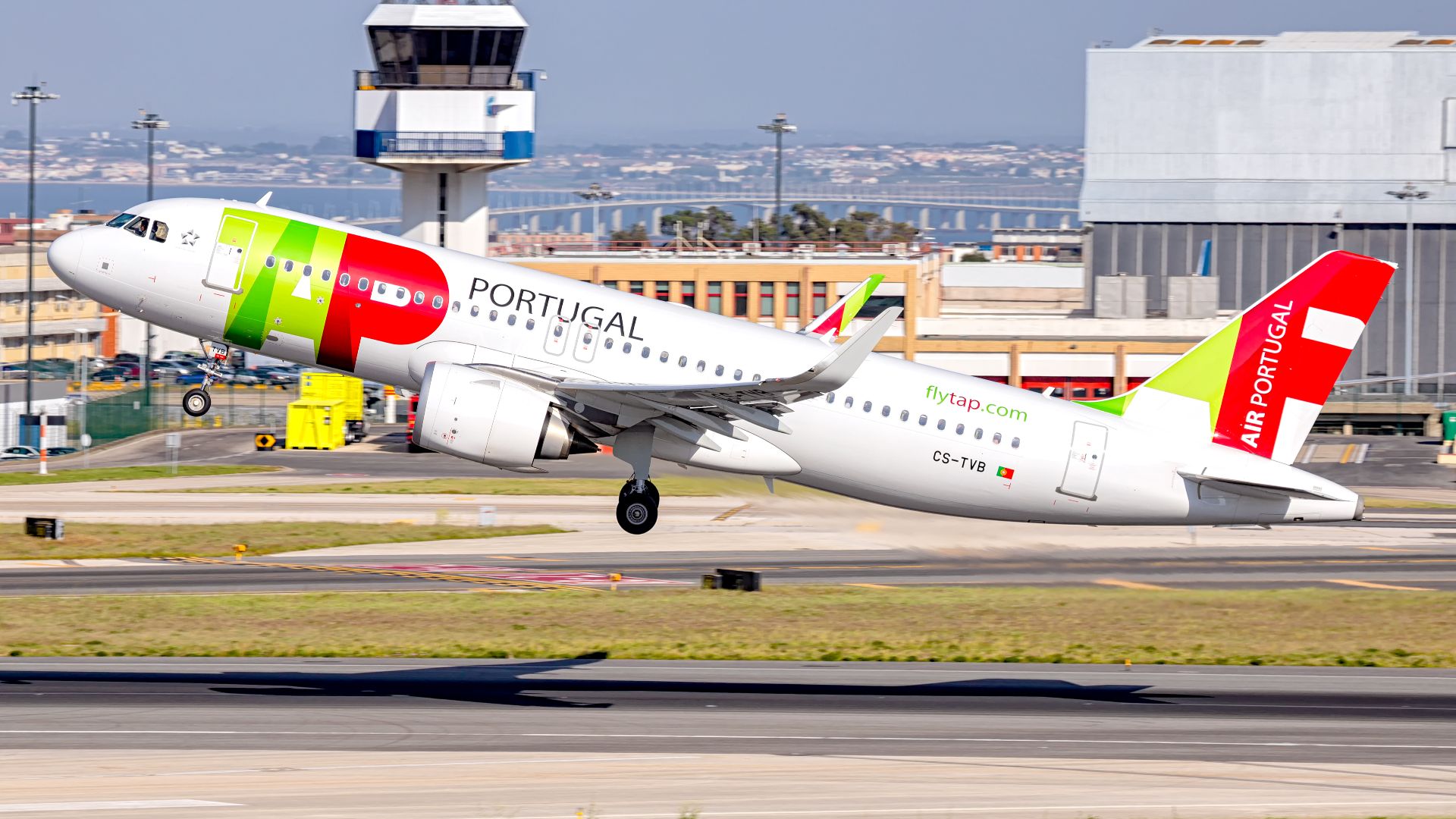 File:TAP Air Portugal A320neo (CS-TVB).jpg