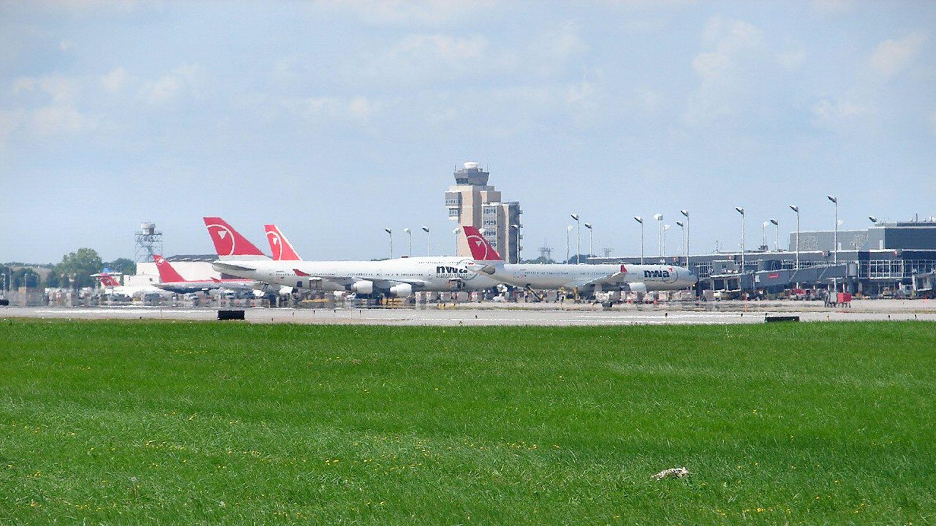 File:Minneapolis-Saint Paul International Airport (423656489).jpg