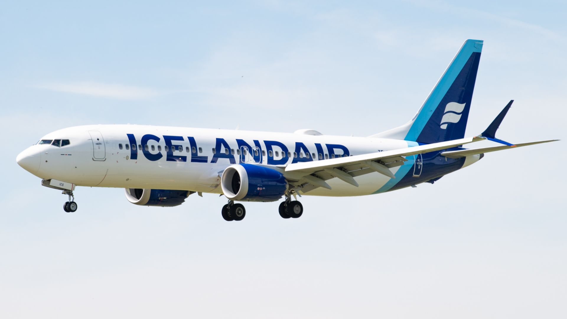 File:Icelandair Boeing 737-8 MAX TF-ICS ZRH 2025 01.jpg