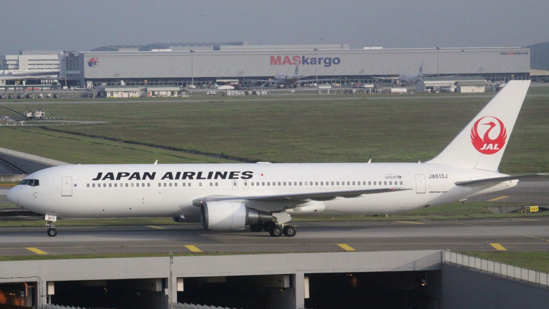 File:JA613J Boeing 767 JAL Japan Airlines (7921520314).jpg