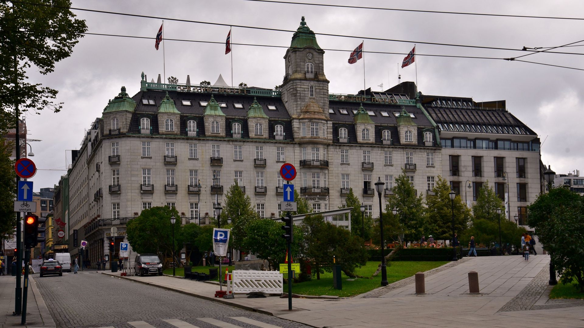 File:Grand Hotel, Oslo, 2019 (01).jpg