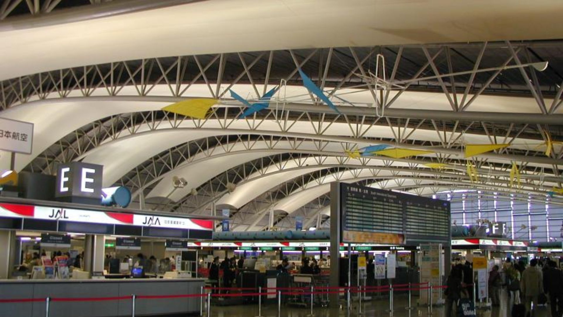 File:Kansai International Airport Departures.JPG