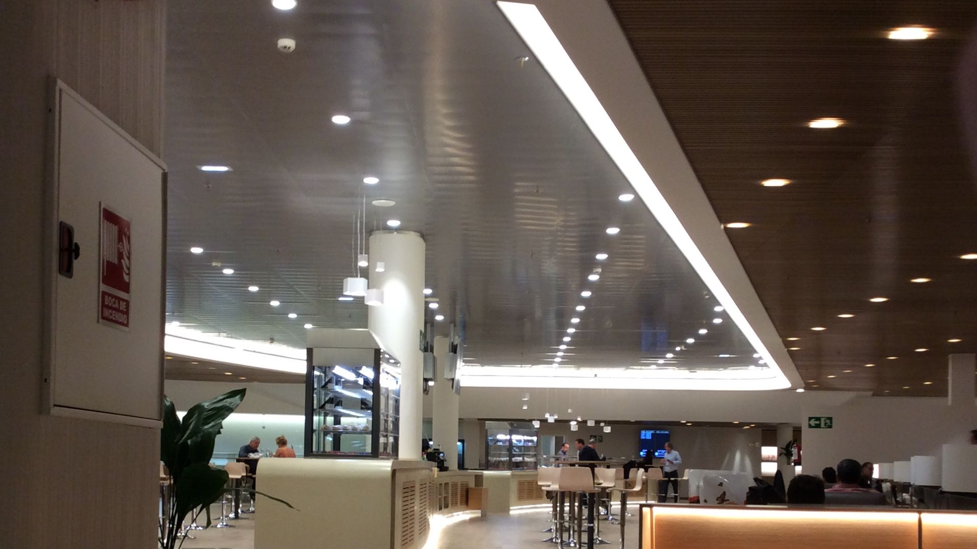 File:Adolfo Suarez Madrid-Barajas Airport.jpg