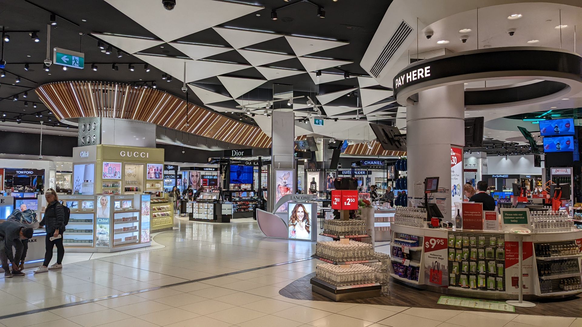 File:Duty free shopping area in Melbourne Airport.jpg