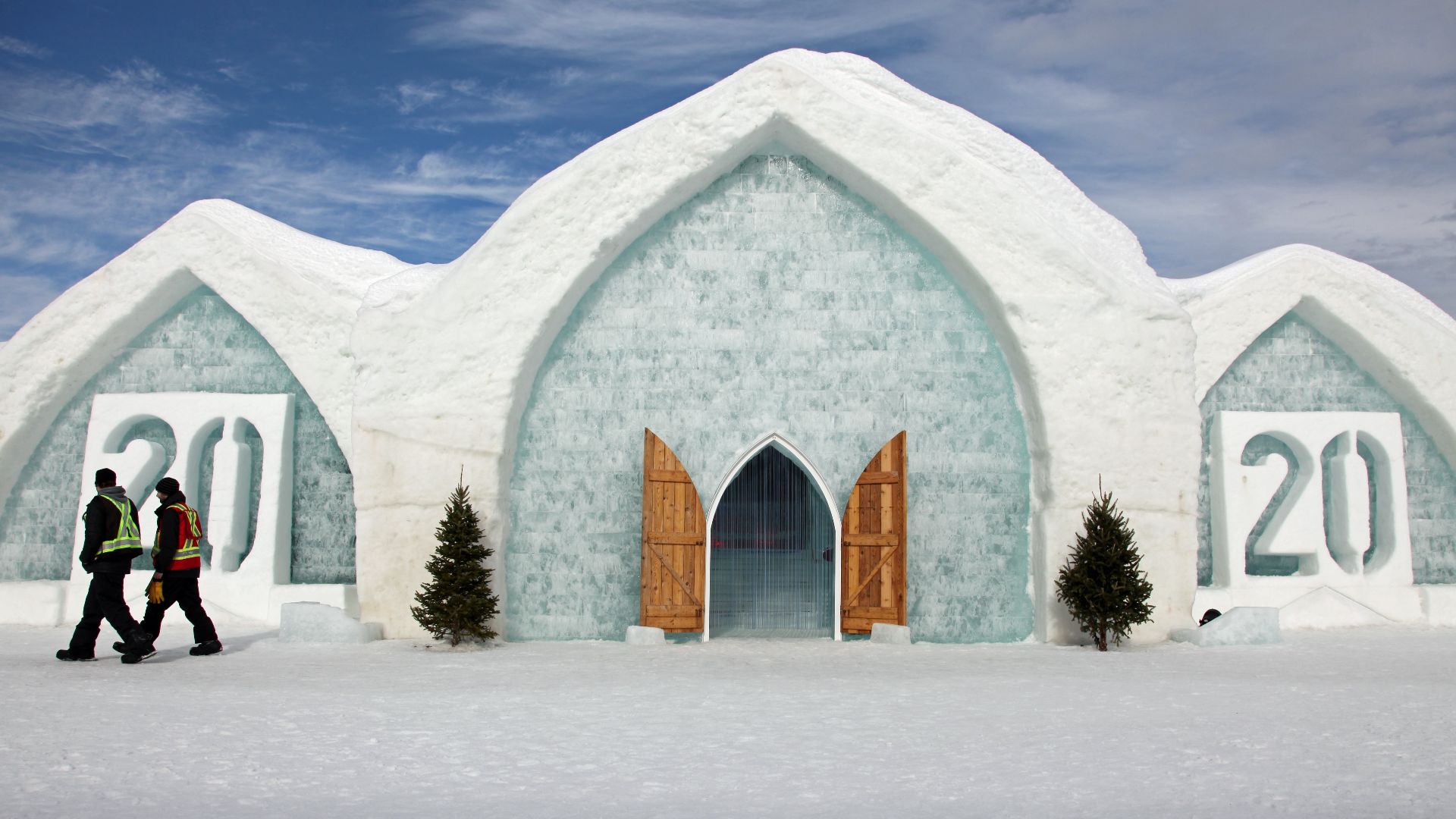 File:Ice-Hotel Quebec Canada.jpg
