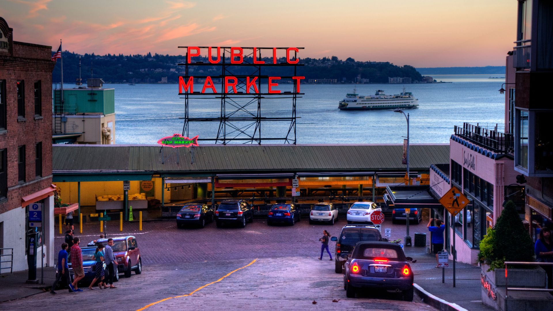 File:Fish market at Pike Place in Seattle.jpg