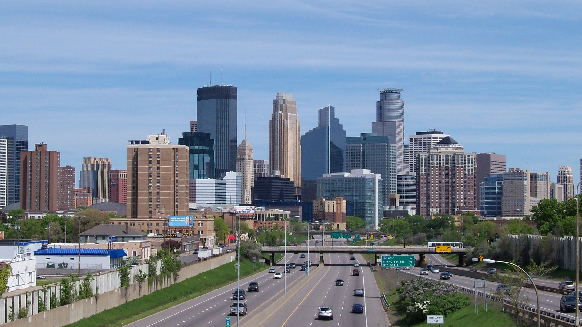 File:Minneapolis skyline 151.jpg