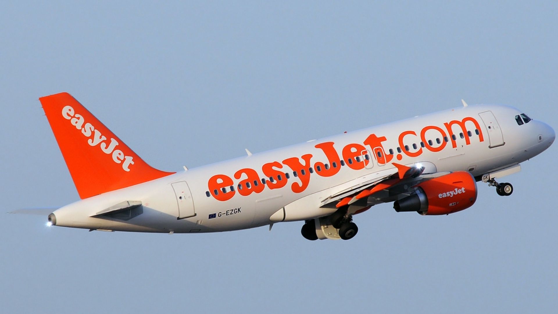 File:Airbus A319-111, EasyJet Airline AN2070531.jpg