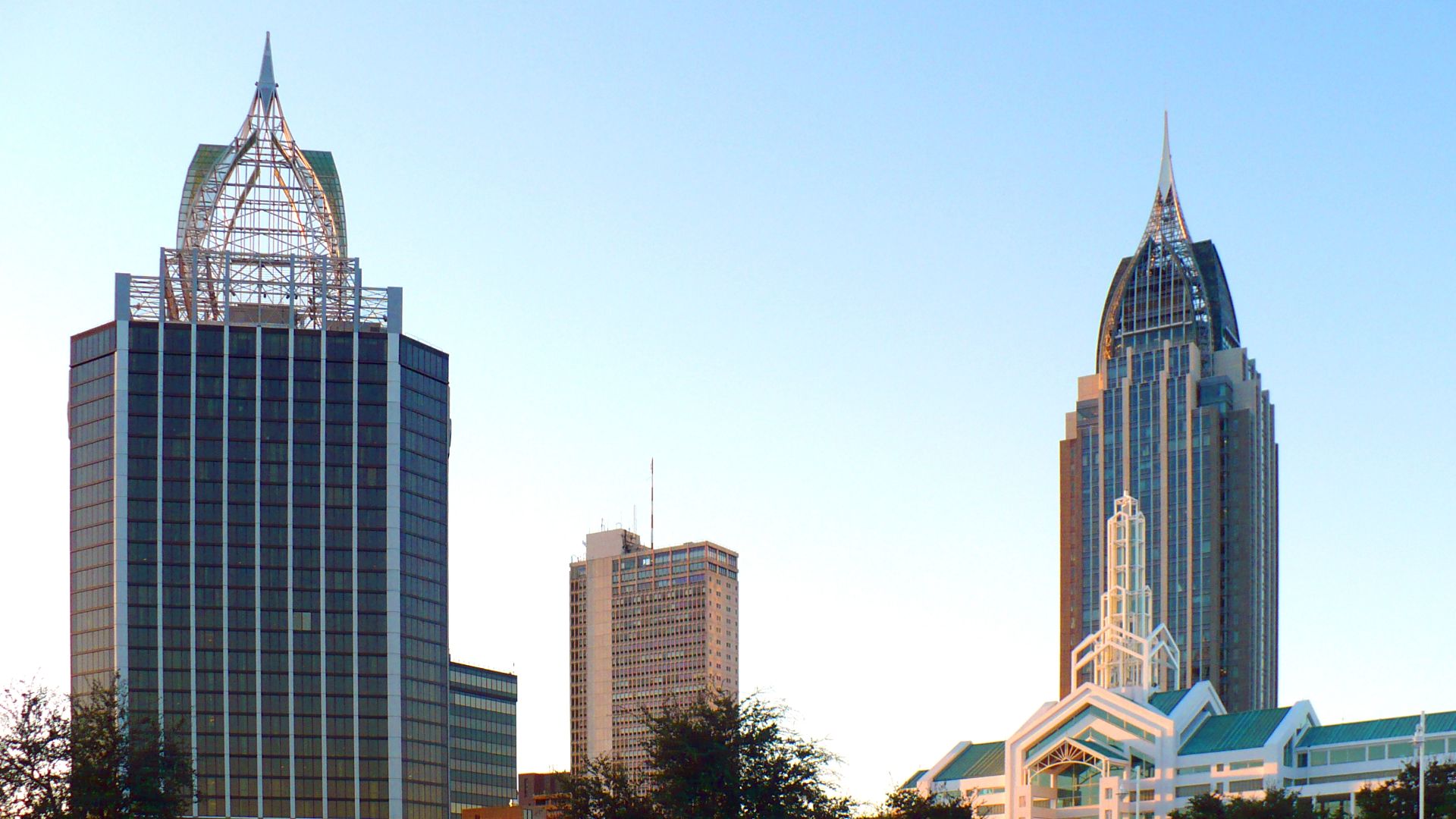 File:Downtown Mobile 2008 03.JPG