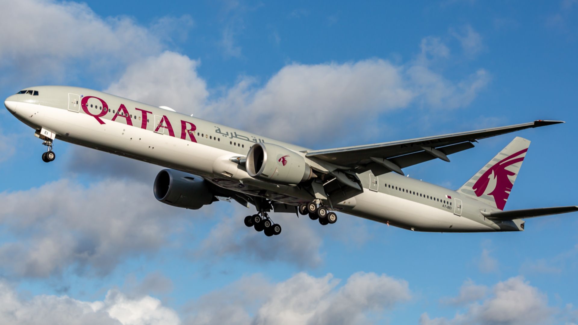 File:Qatar Airways Boeing 777.jpg